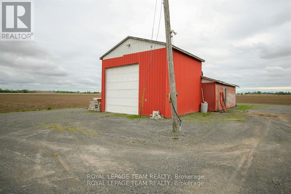 12026 Benson George Road, North Dundas, Ontario  K0C 2K0 - Photo 8 - X12378241