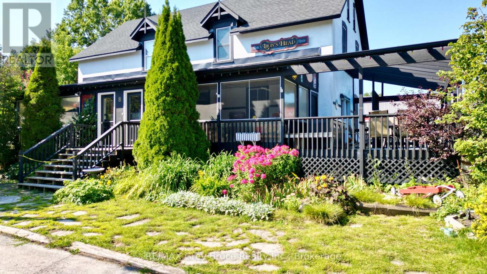 8 Helen Street, Northern Bruce Peninsula, Ontario  N0H 1W0 - Photo 1 - X12378159