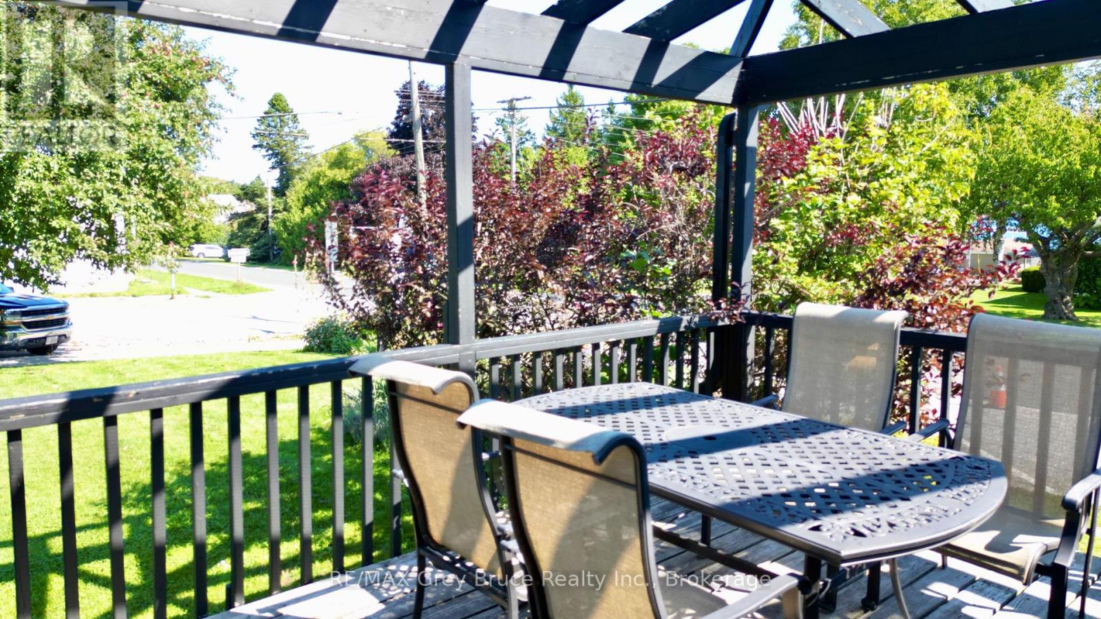 8 Helen Street, Northern Bruce Peninsula, Ontario  N0H 1W0 - Photo 28 - X12378159
