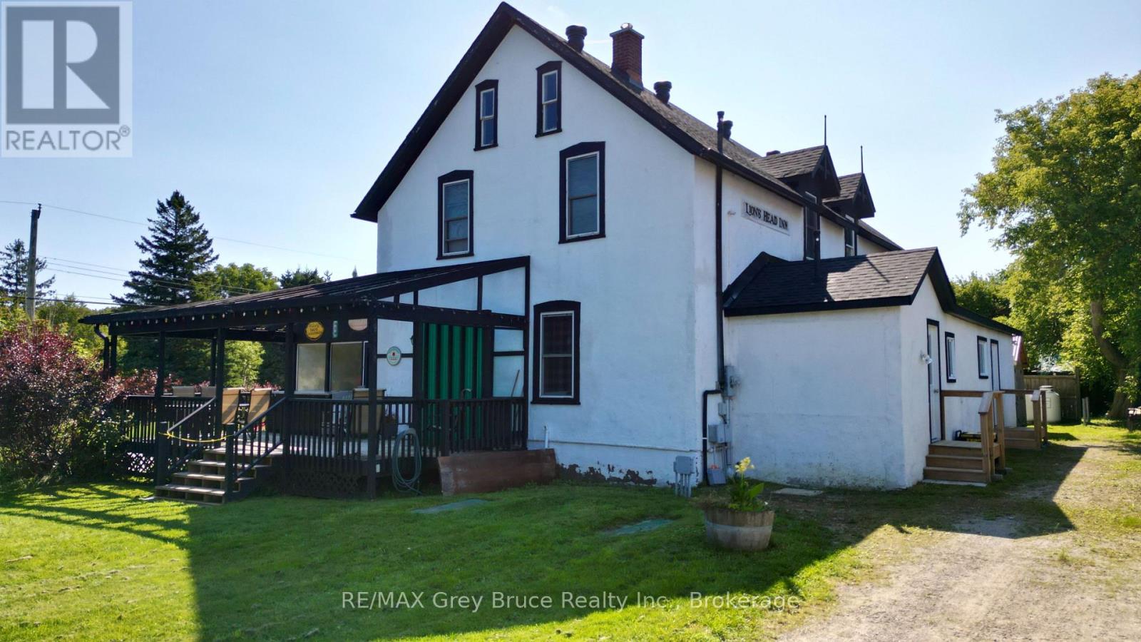 8 Helen Street, Northern Bruce Peninsula, Ontario  N0H 1W0 - Photo 4 - X12378159
