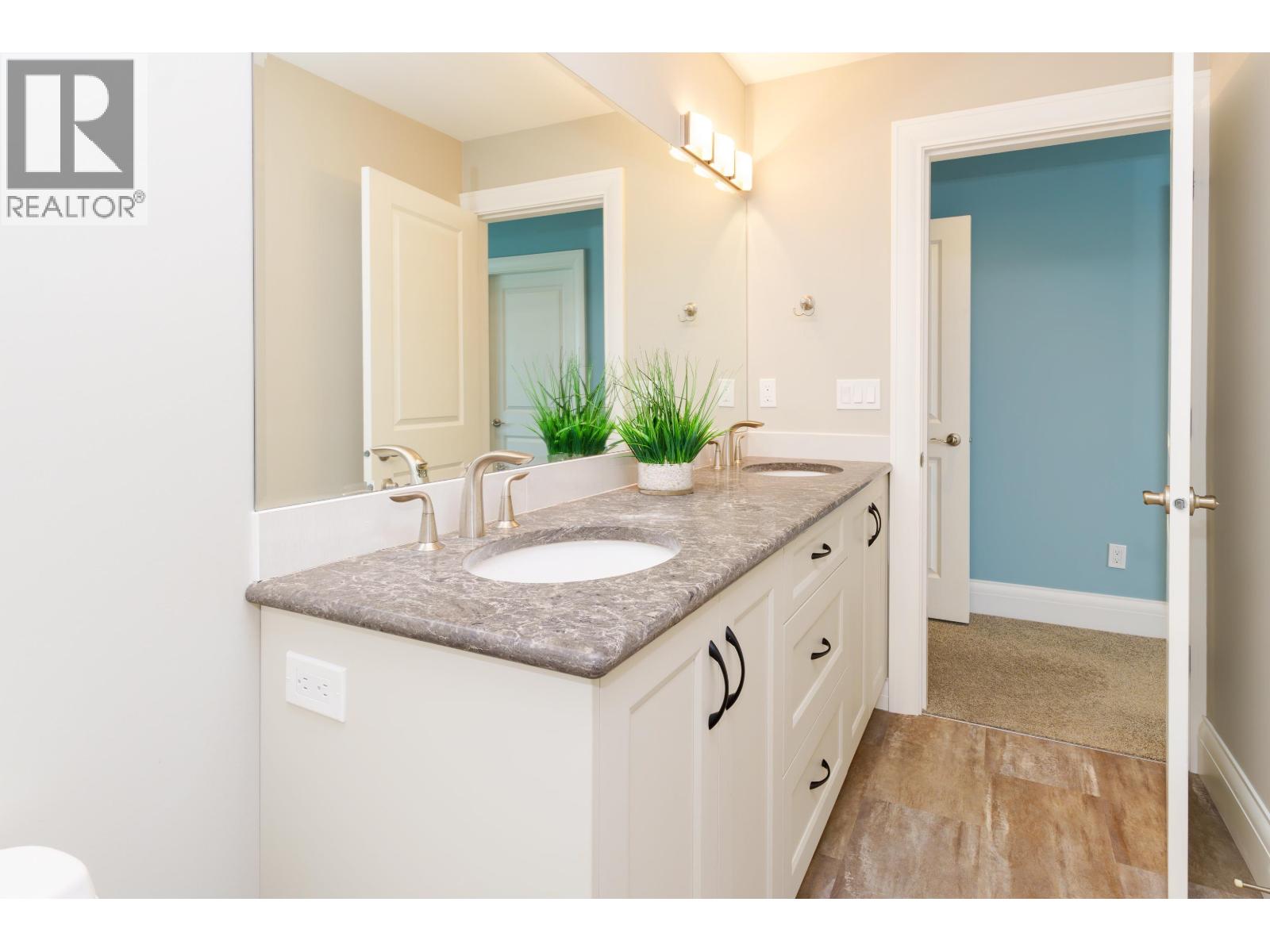 1055 Charland Avenue, Coquitlam, British Columbia  V3K 3K8 - Photo 26 - R3042933