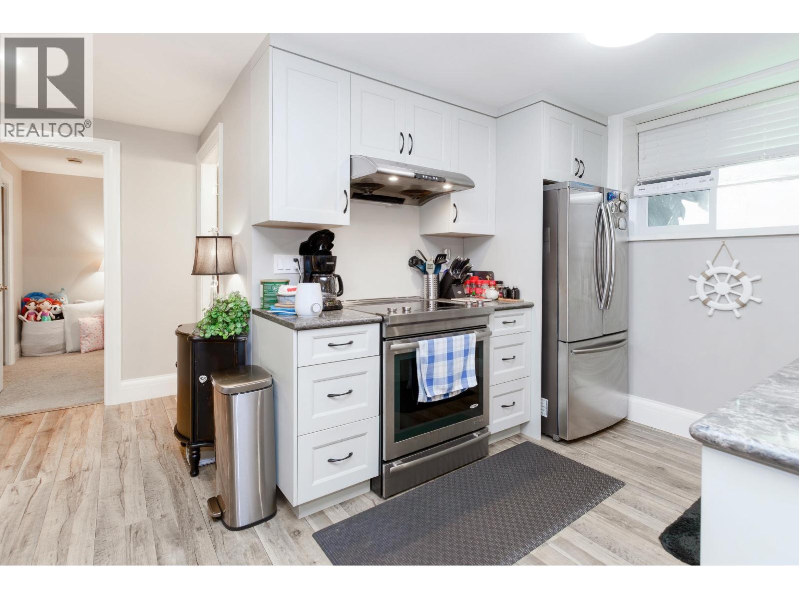 1055 Charland Avenue, Coquitlam, British Columbia  V3K 3K8 - Photo 31 - R3042933