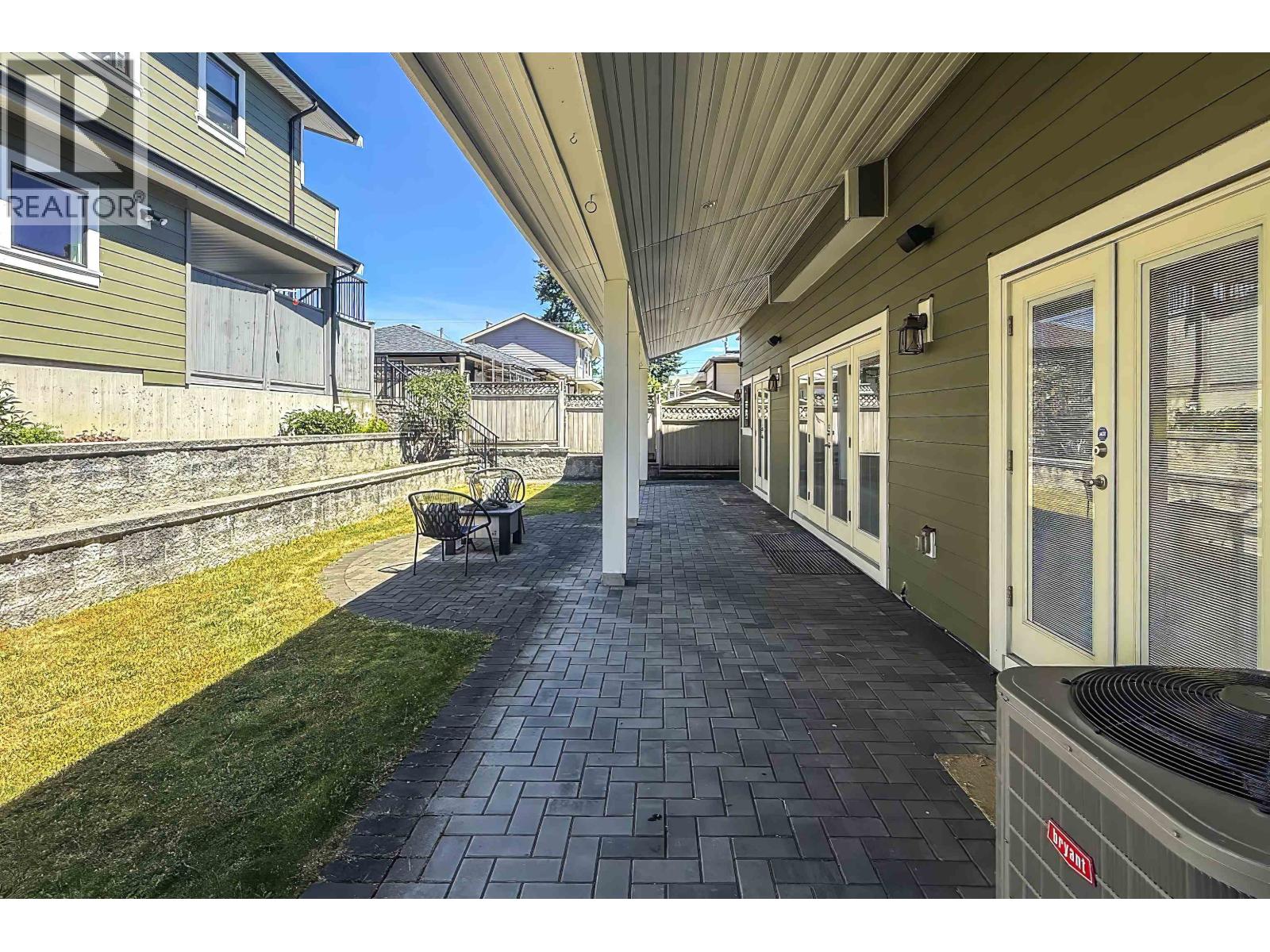 1055 Charland Avenue, Coquitlam, British Columbia  V3K 3K8 - Photo 34 - R3042933