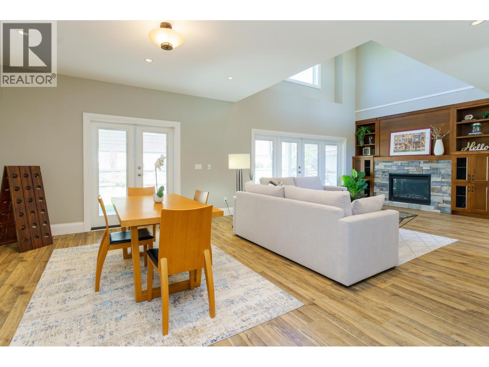 1055 Charland Avenue, Coquitlam, British Columbia  V3K 3K8 - Photo 9 - R3042933