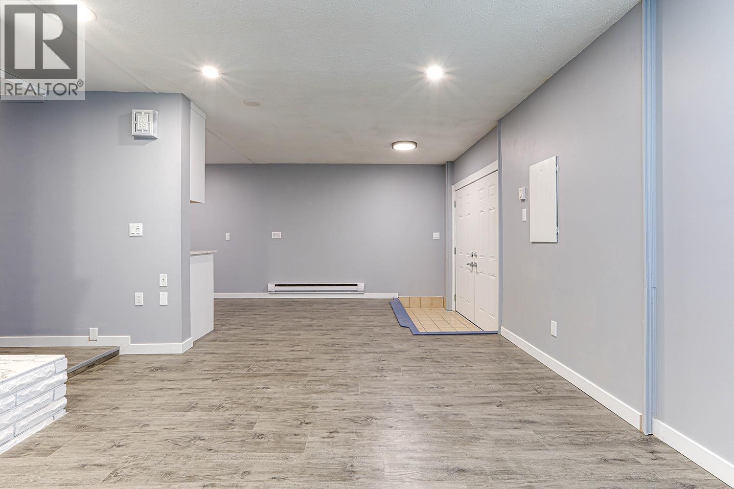 809 Duthie Avenue, Burnaby, British Columbia  V5A 2P9 - Photo 5 - R3043000