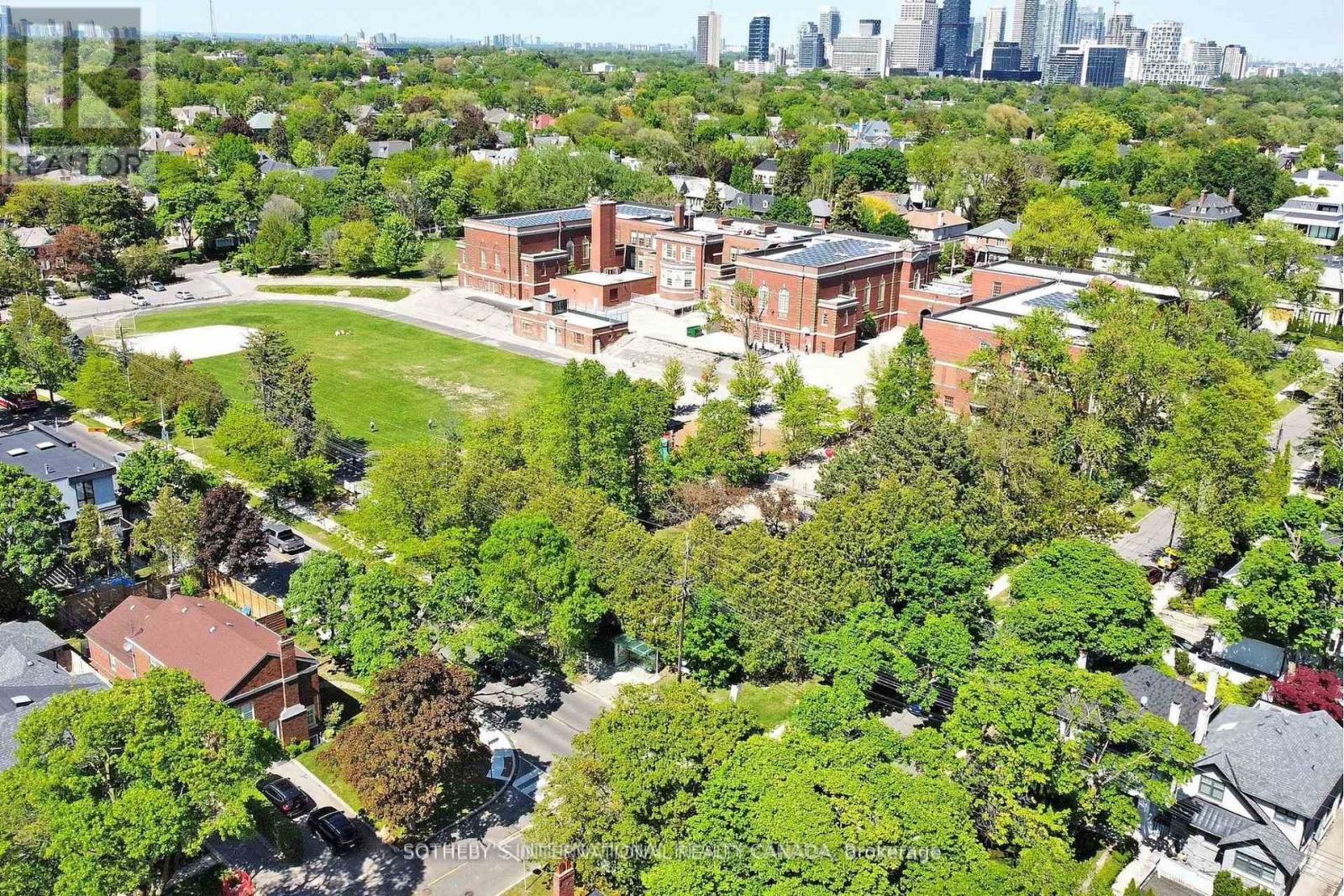 101 Dunloe Road, Toronto (Forest Hill South), Ontario  M5P 2T7 - Photo 35 - C12377976