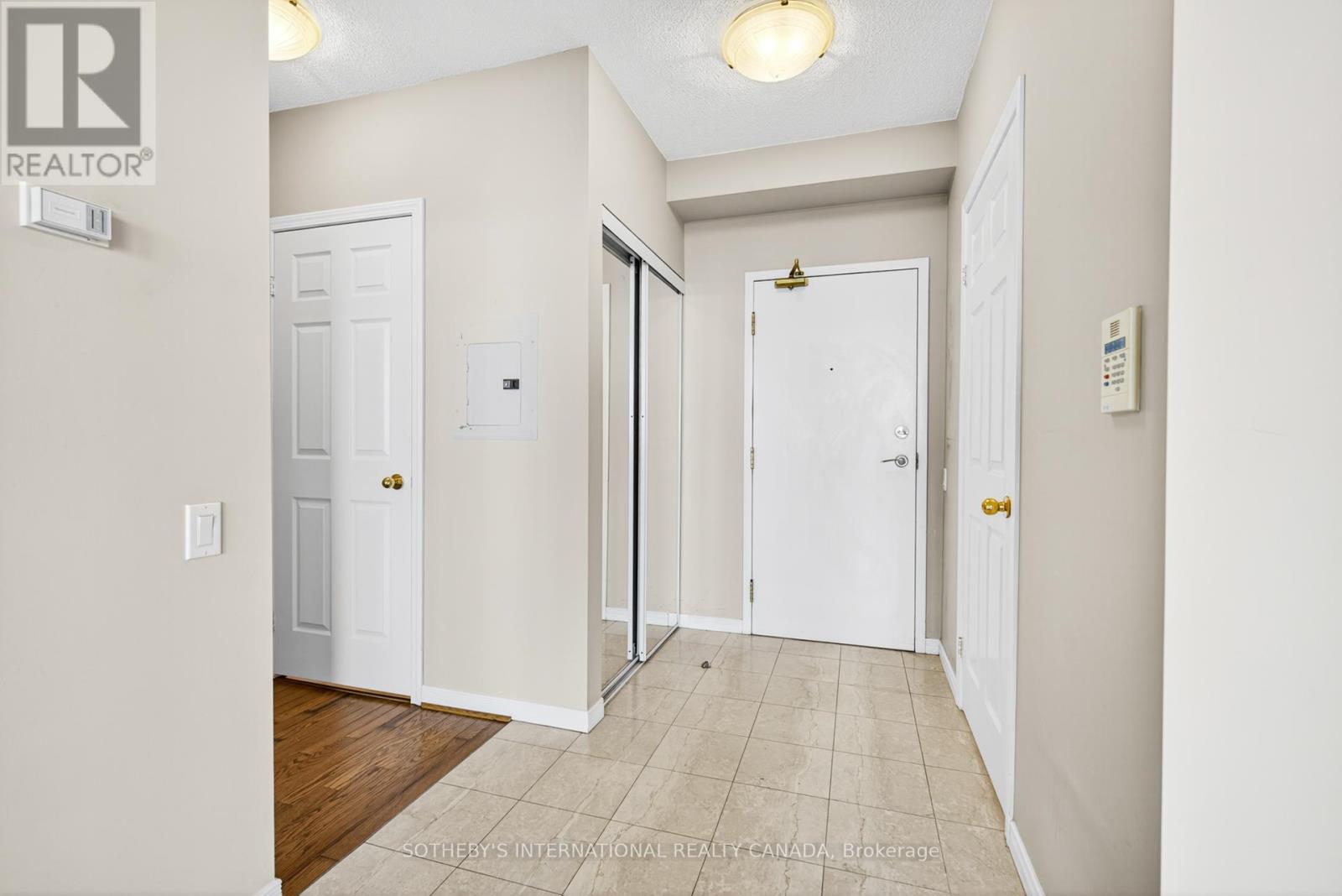 Ph101 - 8 Hillcrest Avenue, Toronto, Ontario  M2N 6Y6 - Photo 7 - C12378069