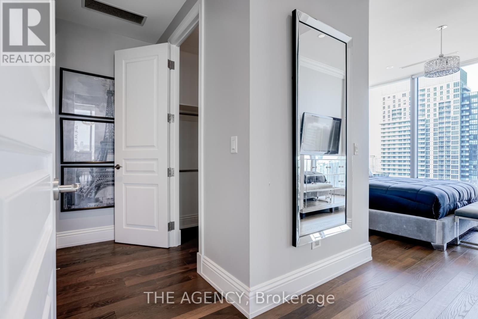 2901 - 183 Wellington Street W, Toronto, Ontario  M5V 0A1 - Photo 7 - C12378125