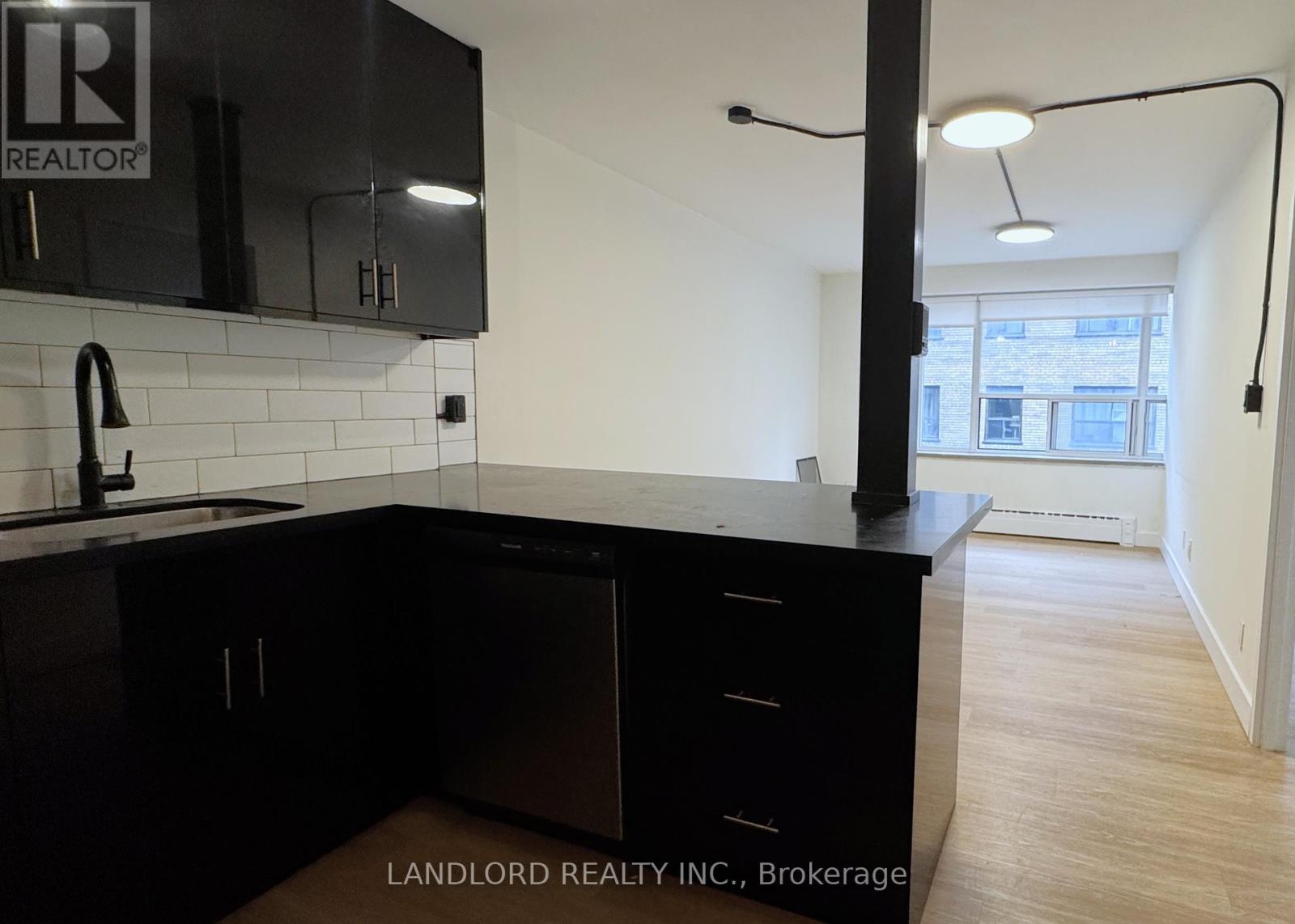 308 - 420 Eglinton Avenue E, Toronto, Ontario  M4P 1L8 - Photo 5 - C12378152