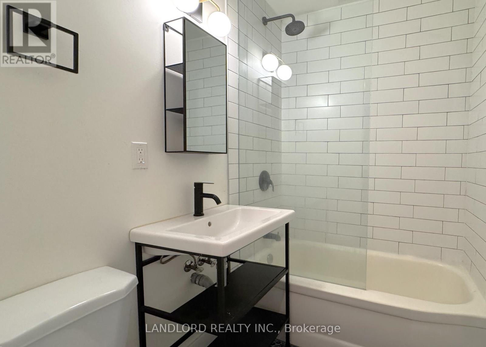 308 - 420 Eglinton Avenue E, Toronto, Ontario  M4P 1L8 - Photo 7 - C12378152
