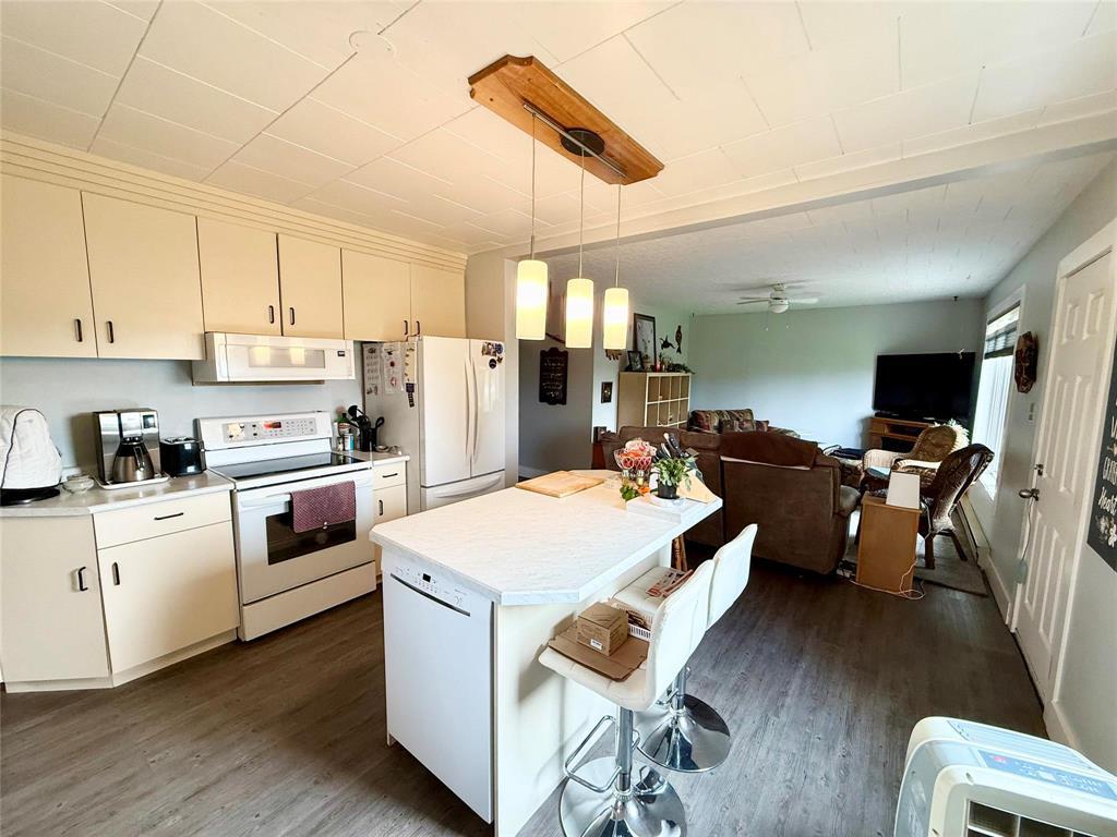 242 Learners Street, Minitonas, Manitoba  R0L 1Z0 - Photo 27 - 202522076
