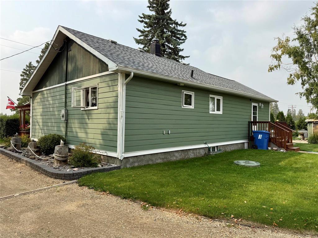 242 Learners Street, Minitonas, Manitoba  R0L 1Z0 - Photo 3 - 202522076