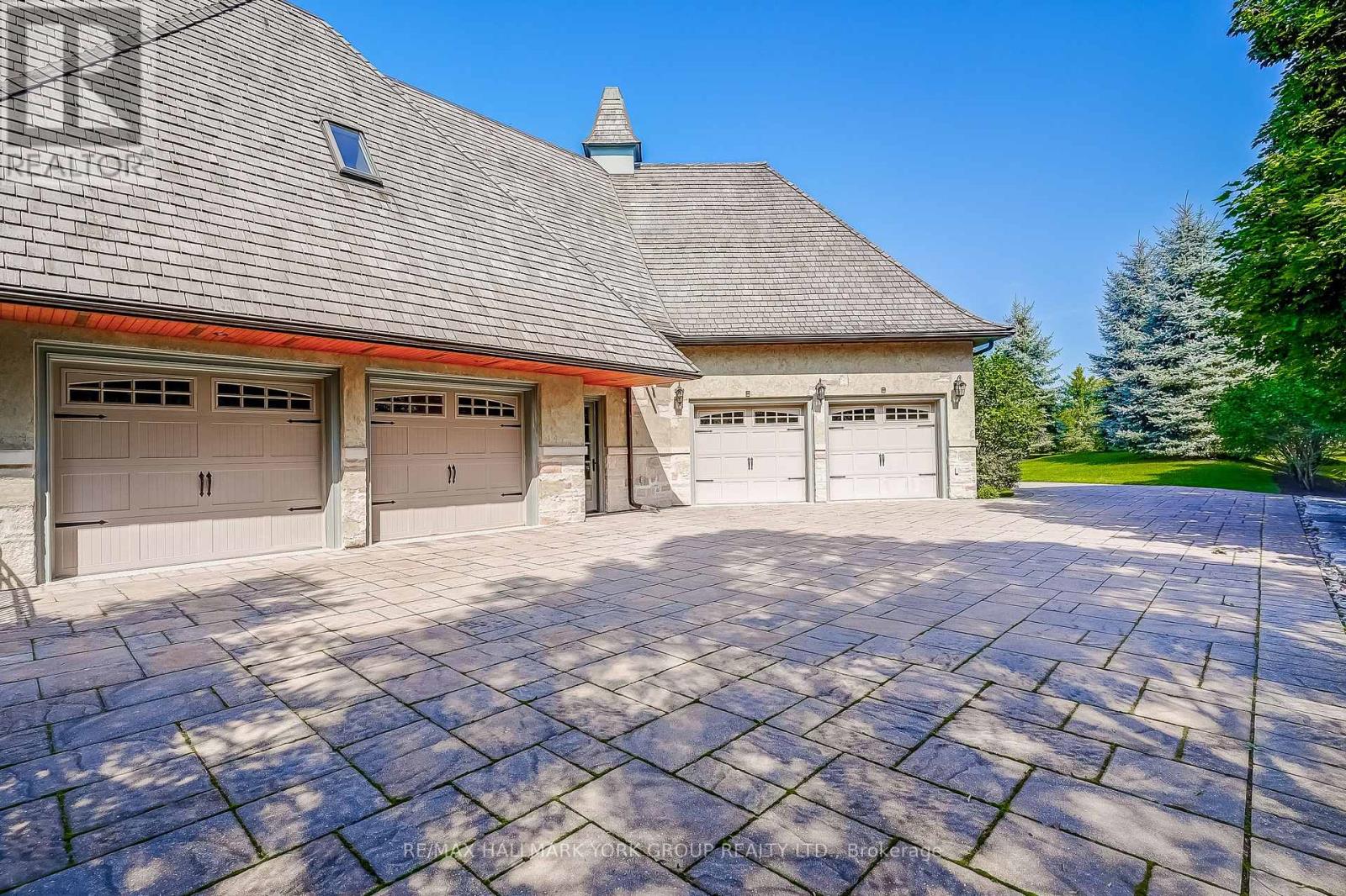 15 Awesome Again Lane, Aurora, Ontario  L4G 7Y7 - Photo 3 - N12377980