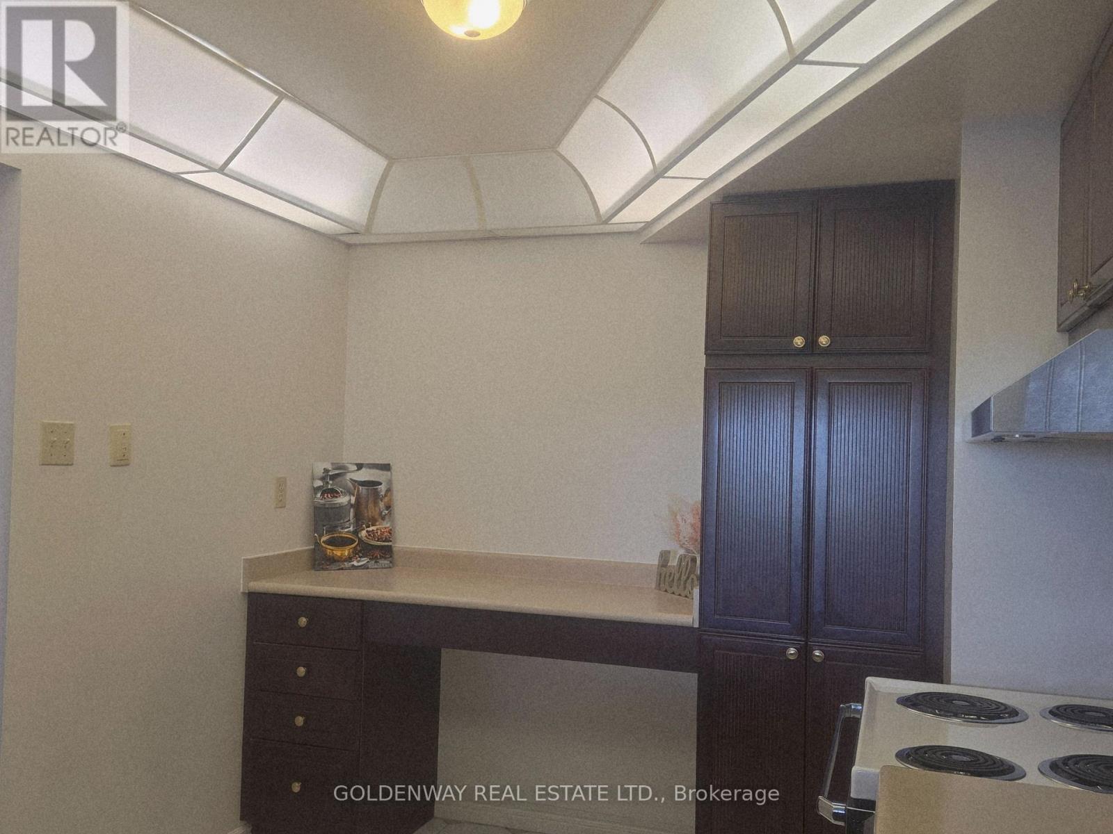 1012 - 7300 Yonge Street, Vaughan (Crestwood-Springfarm-Yorkhill), Ontario  L4J 7Y5 - Photo 19 - N12377998