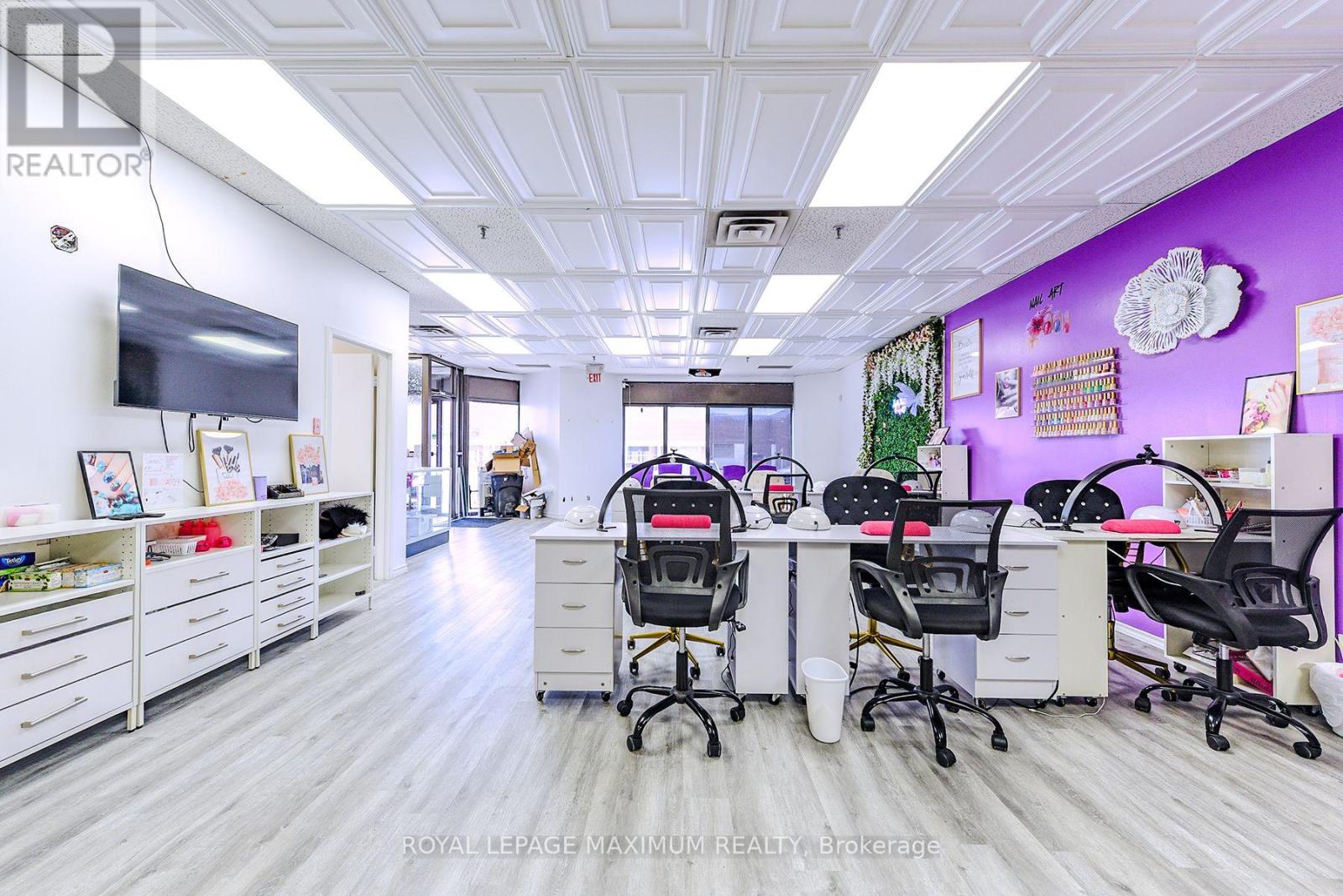 C10 - 4220 Steeles Avenue W, Vaughan, Ontario  L4L 3S8 - Photo 13 - N12378112