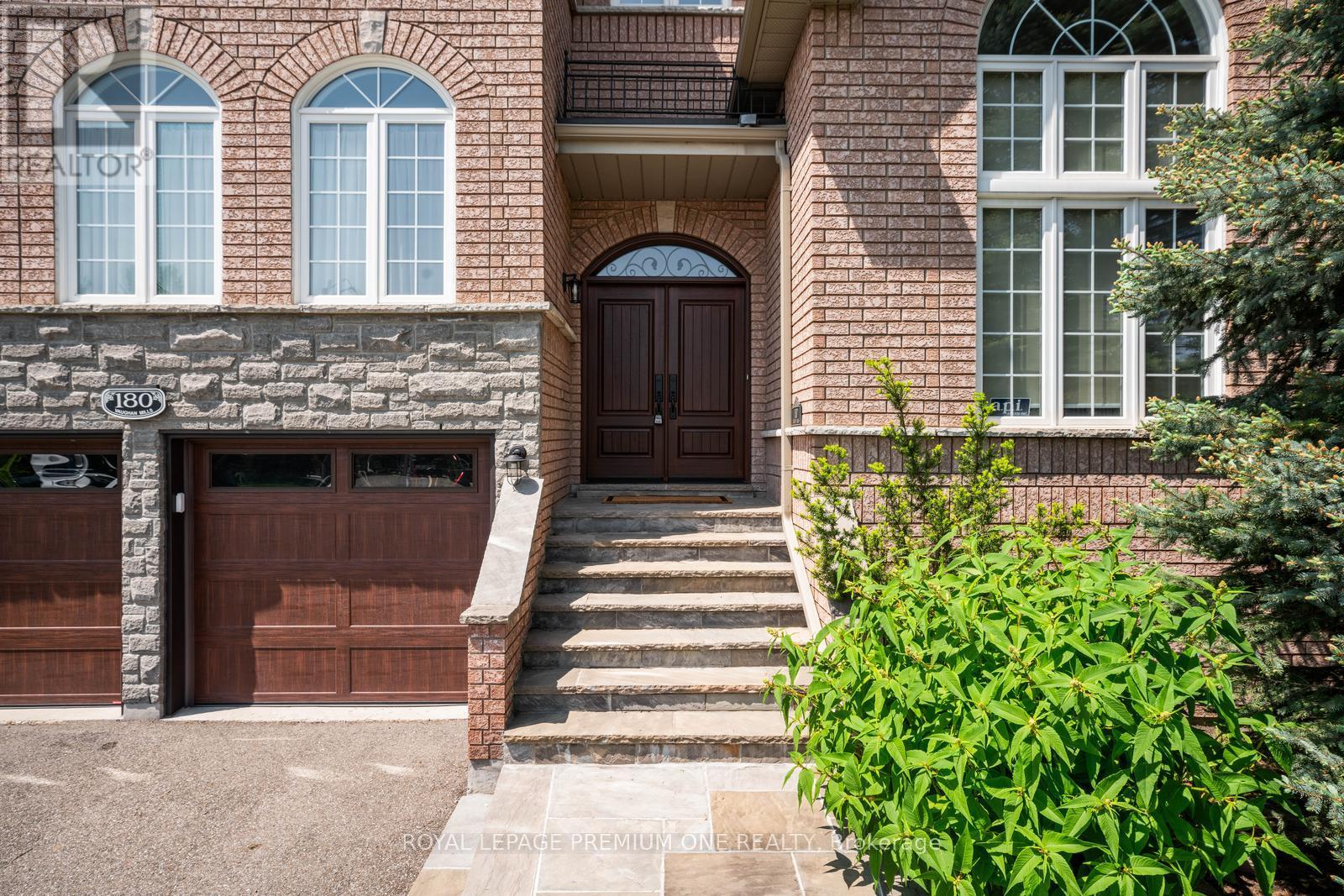 Property at 180 VAUGHAN MILLS ROAD image 3