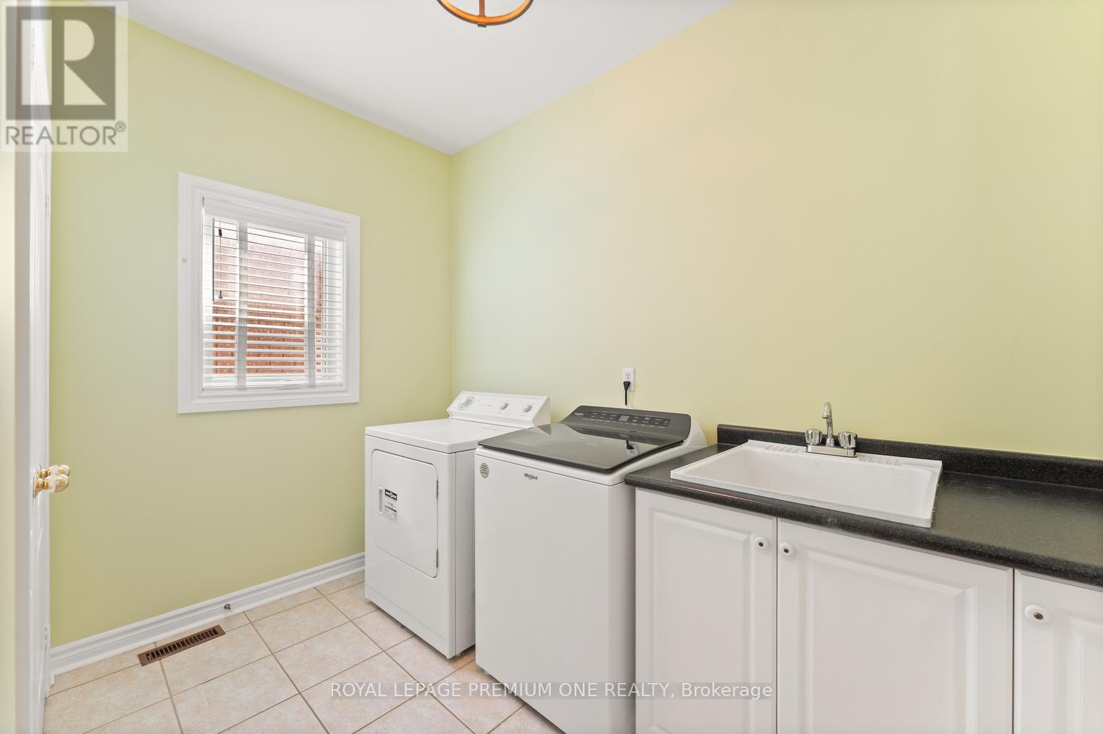 180 Vaughan Mills Road, Vaughan (Islington Woods), Ontario  L4H 1K2 - Photo 37 - N12378139