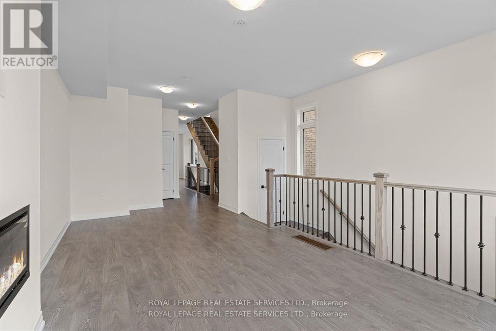 27 Cherry Hill Lane, Barrie (Painswick South), Ontario  L4N 6K7 - Photo 12 - S12378090