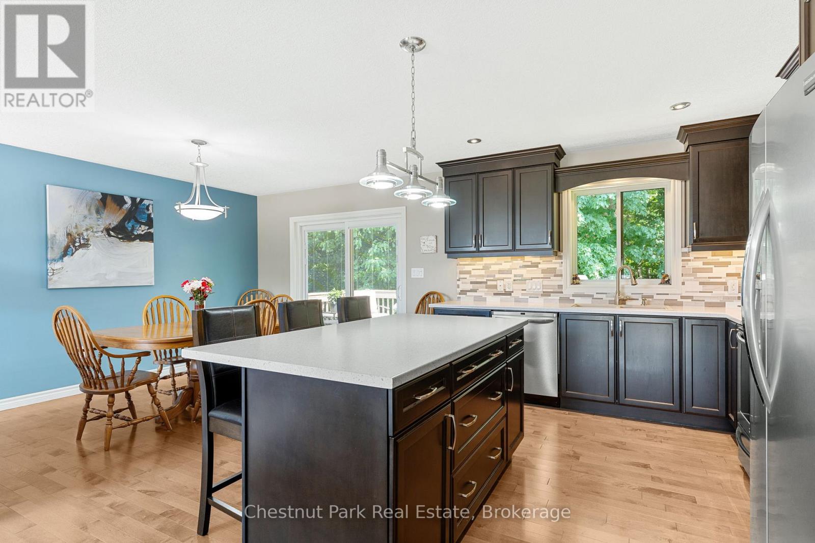 207 2nd Street W, Owen Sound, Ontario  N4K 0A6 - Photo 17 - X12278318