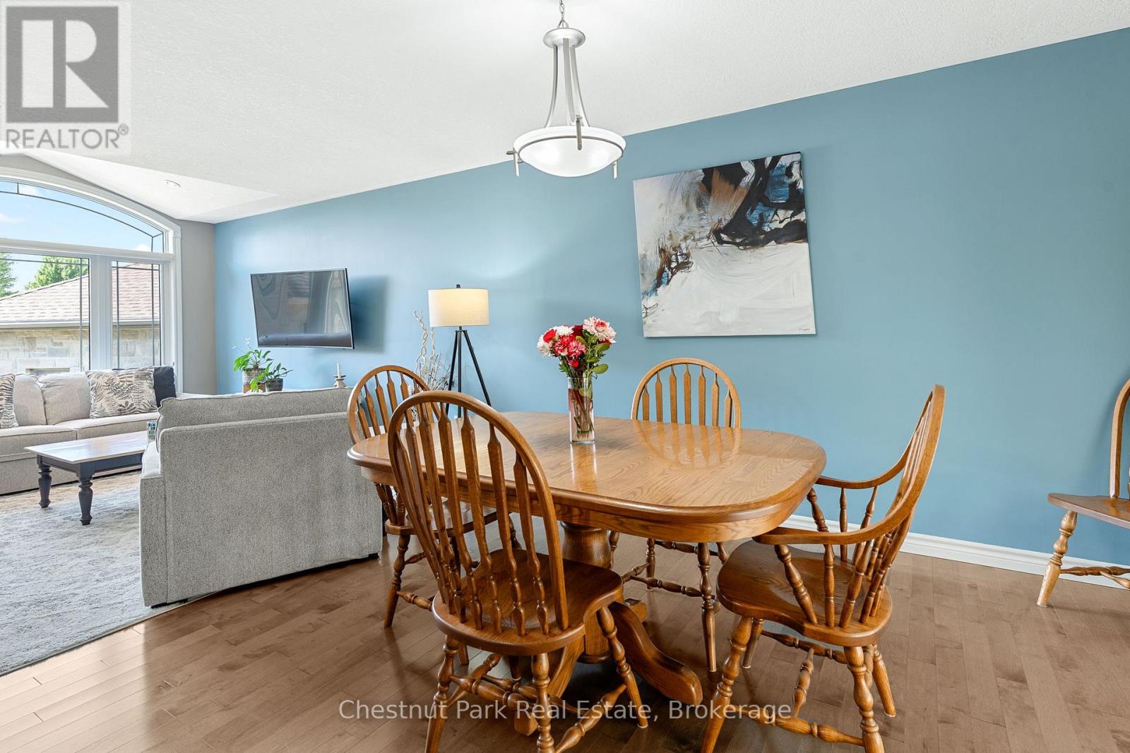 207 2nd Street W, Owen Sound, Ontario  N4K 0A6 - Photo 9 - X12278318