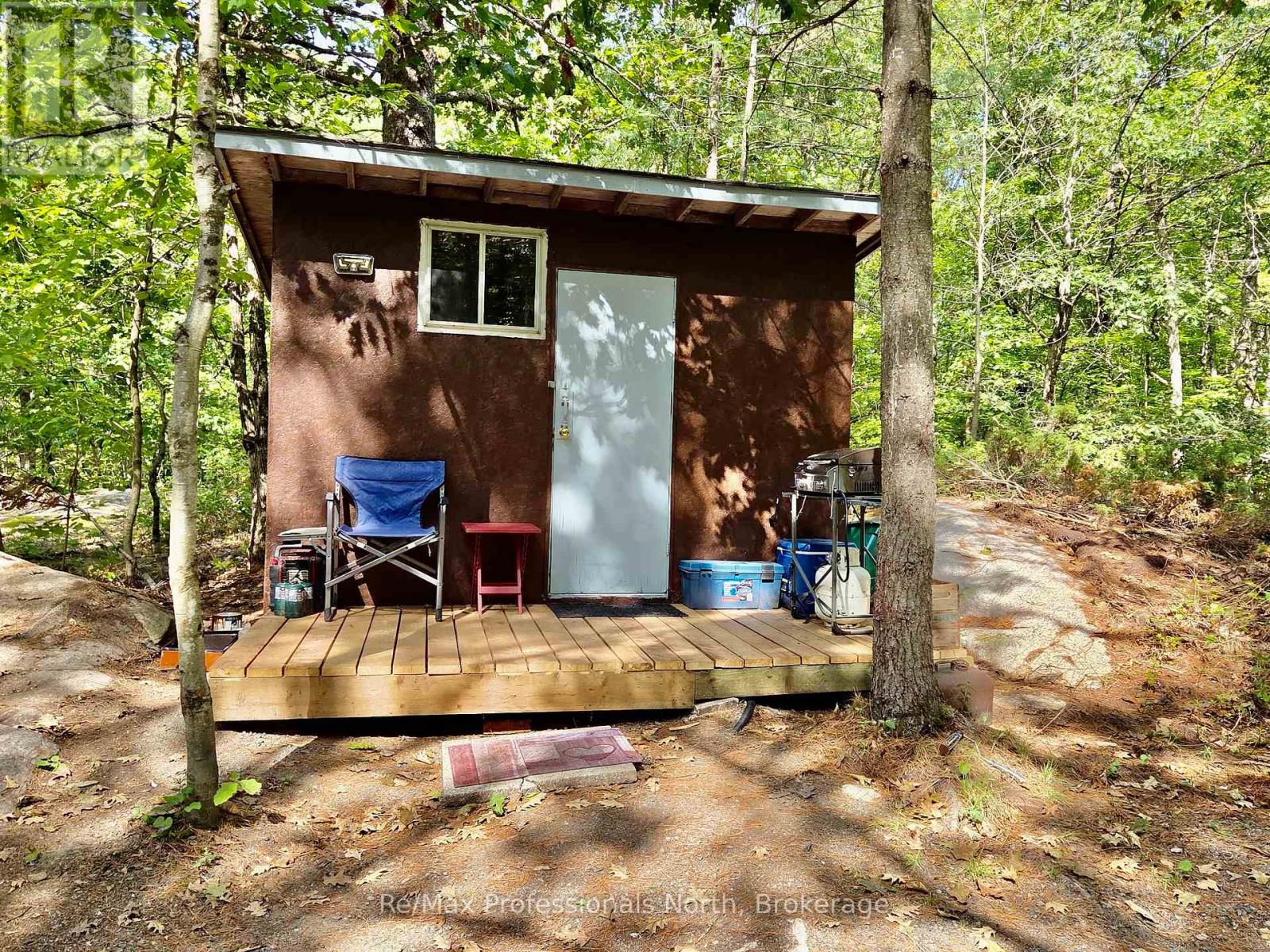 1055 Evanswood Drive, Gravenhurst (Wood (Gravenhurst)), Ontario  P0E 1G0 - Photo 40 - X12378155