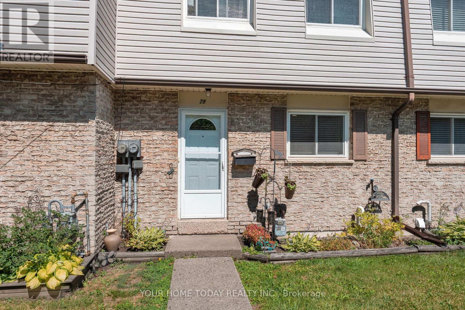 29 - 46 Mountainview Road S, Halton Hills, Ontario  L7G 4K5 - Photo 2 - W12377984