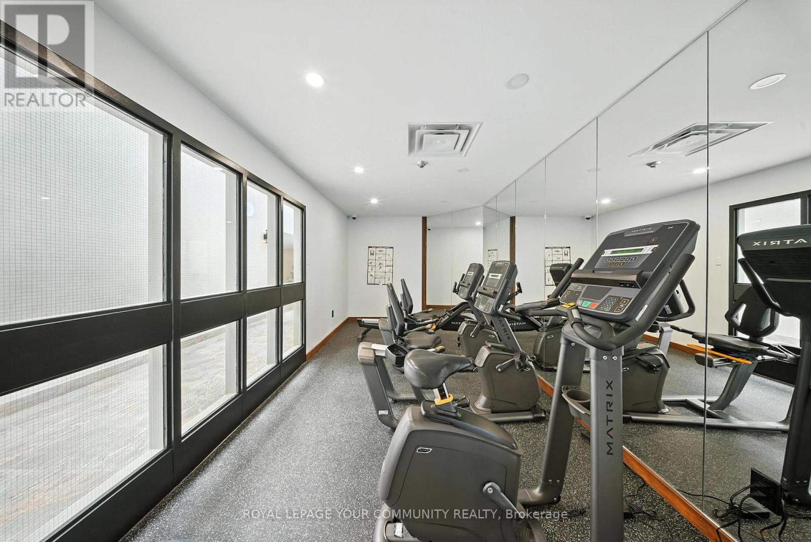 1404 - 330 Rathburn Road W, Mississauga, Ontario  L5B 3Y1 - Photo 27 - W12378012