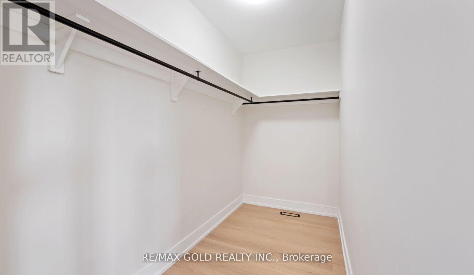 68 Blackwell Place, Brampton, Ontario  L6W 4L8 - Photo 17 - W12378018