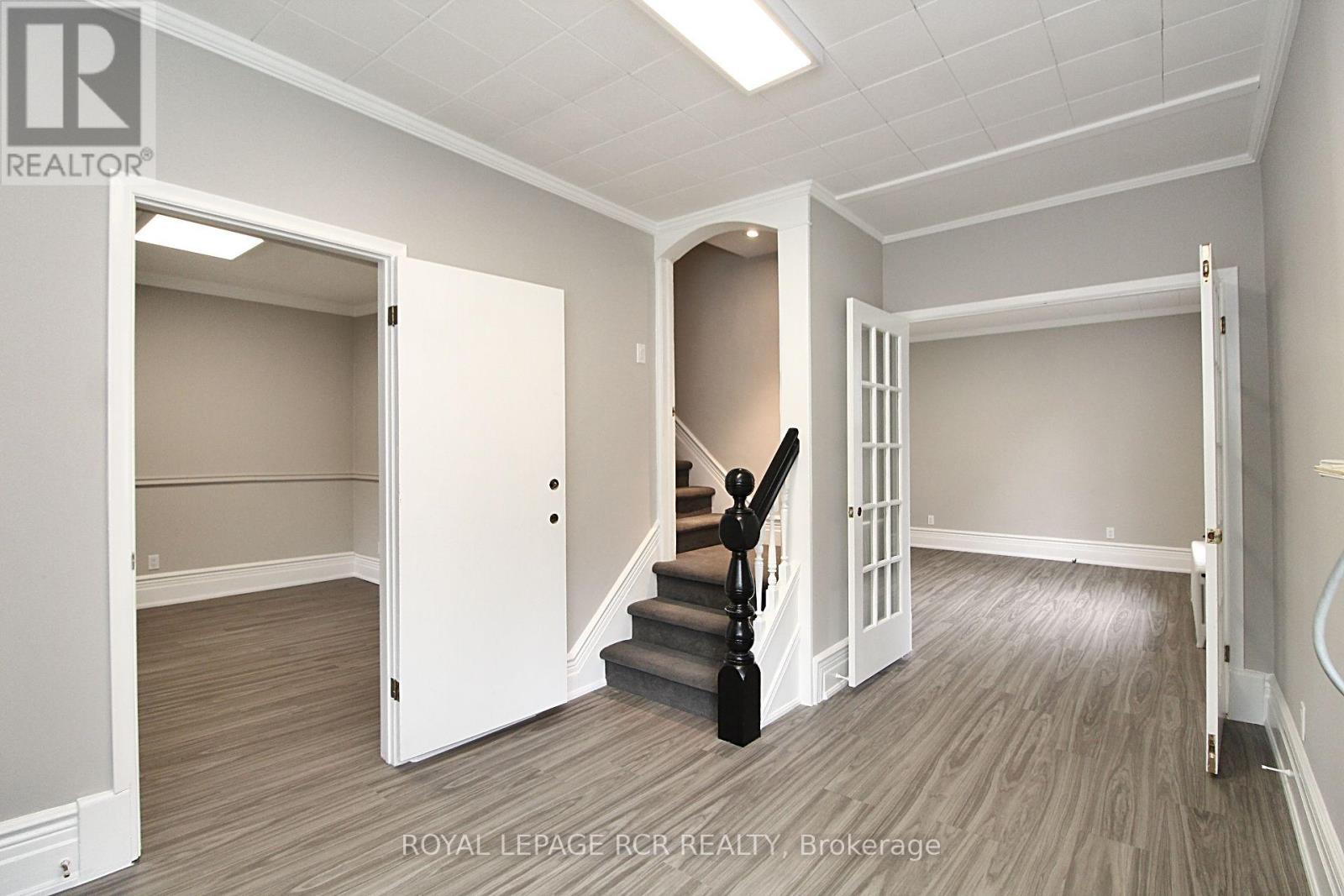 69 King Street W, Caledon, Ontario  L7E 1A2 - Photo 6 - W12378032