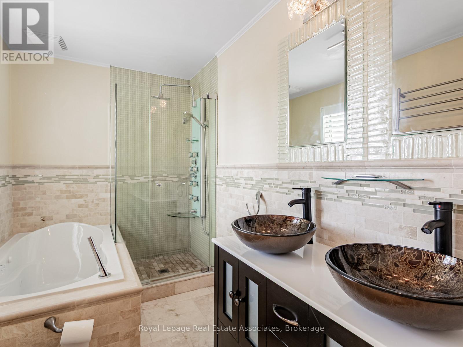 35 Glenmanor Drive, Brampton (Heart Lake West), Ontario  L6Z 3Z1 - Photo 23 - W12378052