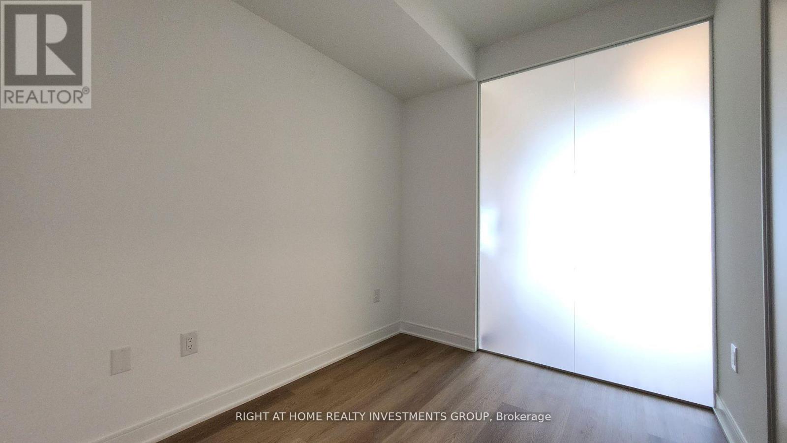 424 - 86 Dundas Street E, Mississauga, Ontario  L5A 0B1 - Photo 11 - W12378057