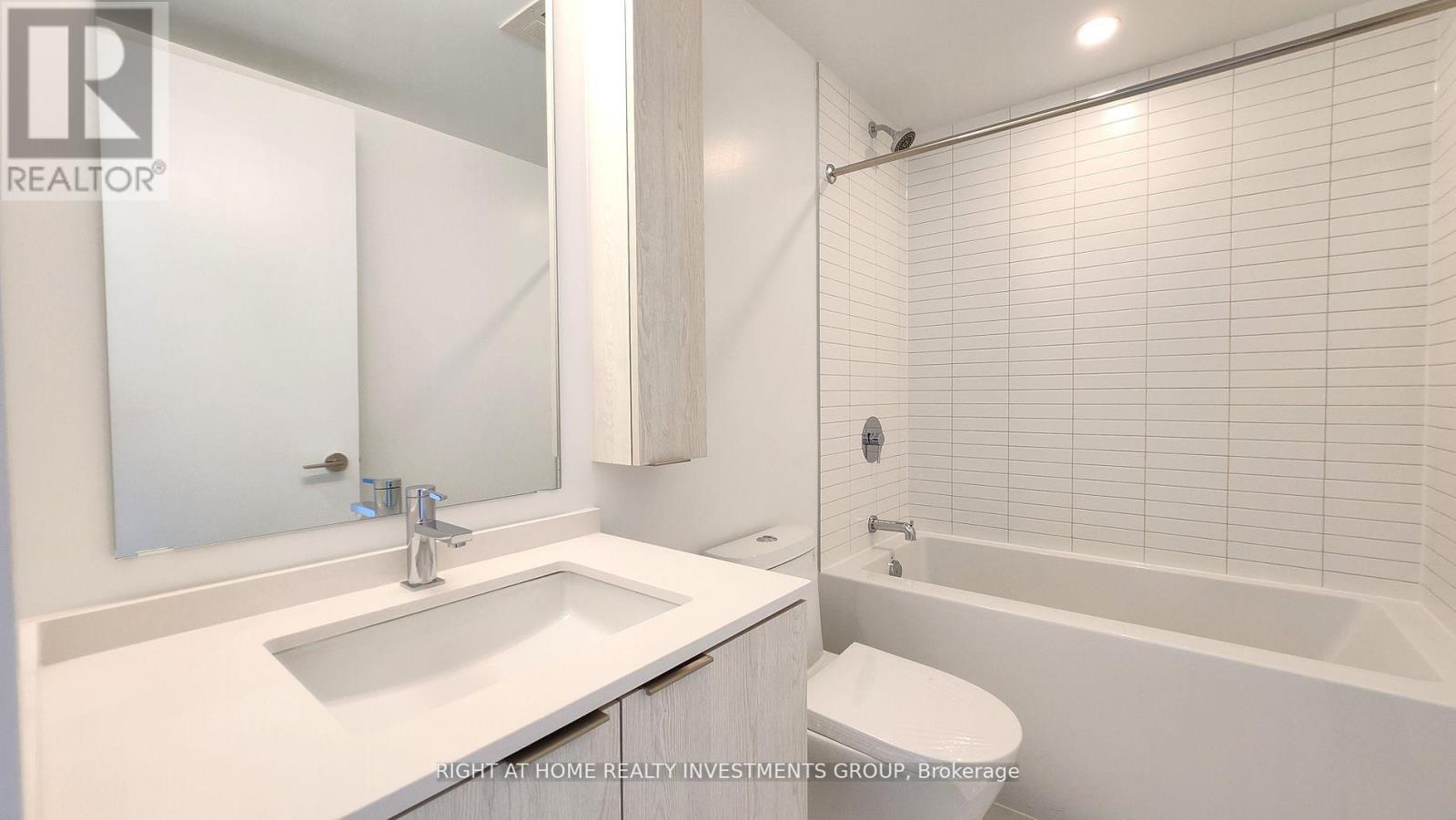 424 - 86 Dundas Street E, Mississauga, Ontario  L5A 0B1 - Photo 13 - W12378057