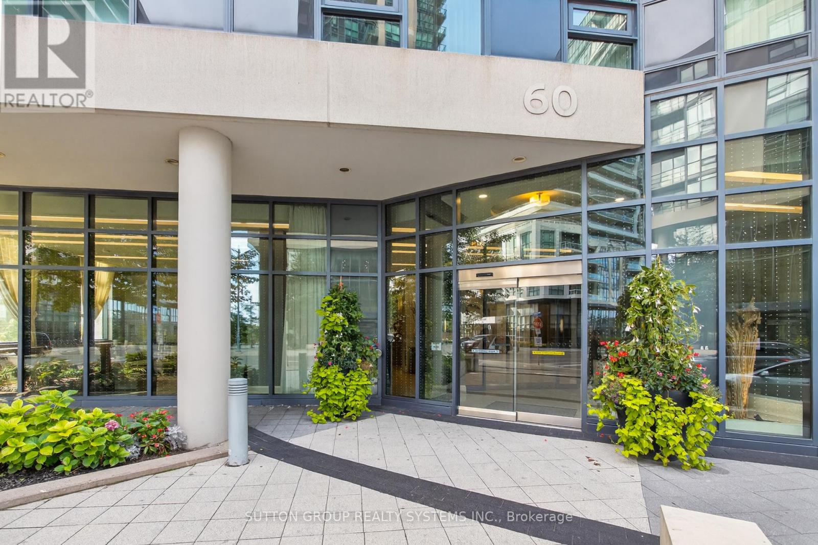815 - 60 Annie Craig Drive, Toronto, Ontario  M8V 0C5 - Photo 4 - W12378094