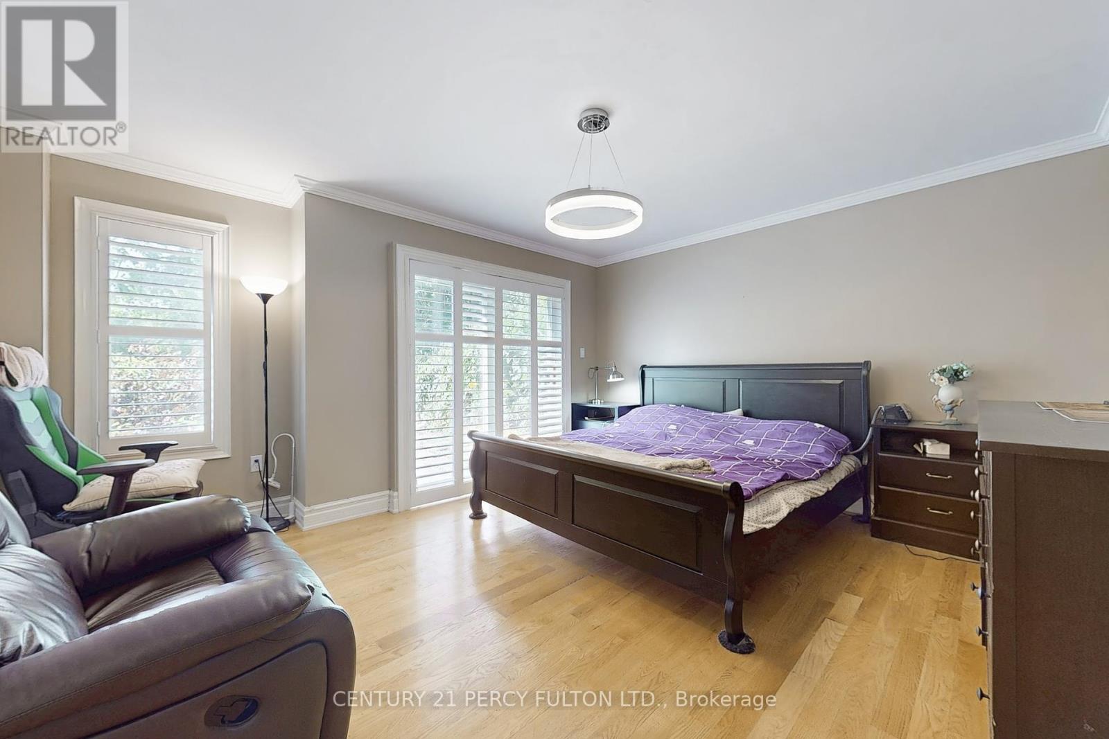 1832 Chesbro Court, Mississauga, Ontario  L5H 4H2 - Photo 19 - W12378097