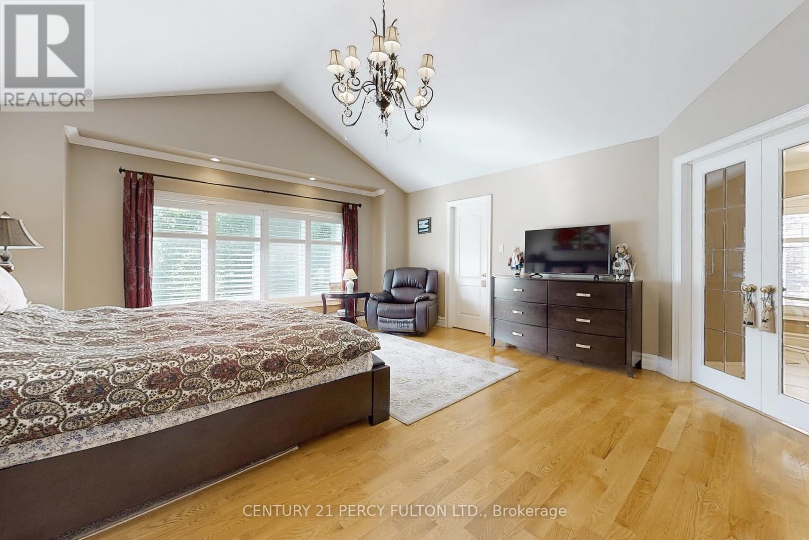 1832 Chesbro Court, Mississauga, Ontario  L5H 4H2 - Photo 24 - W12378097