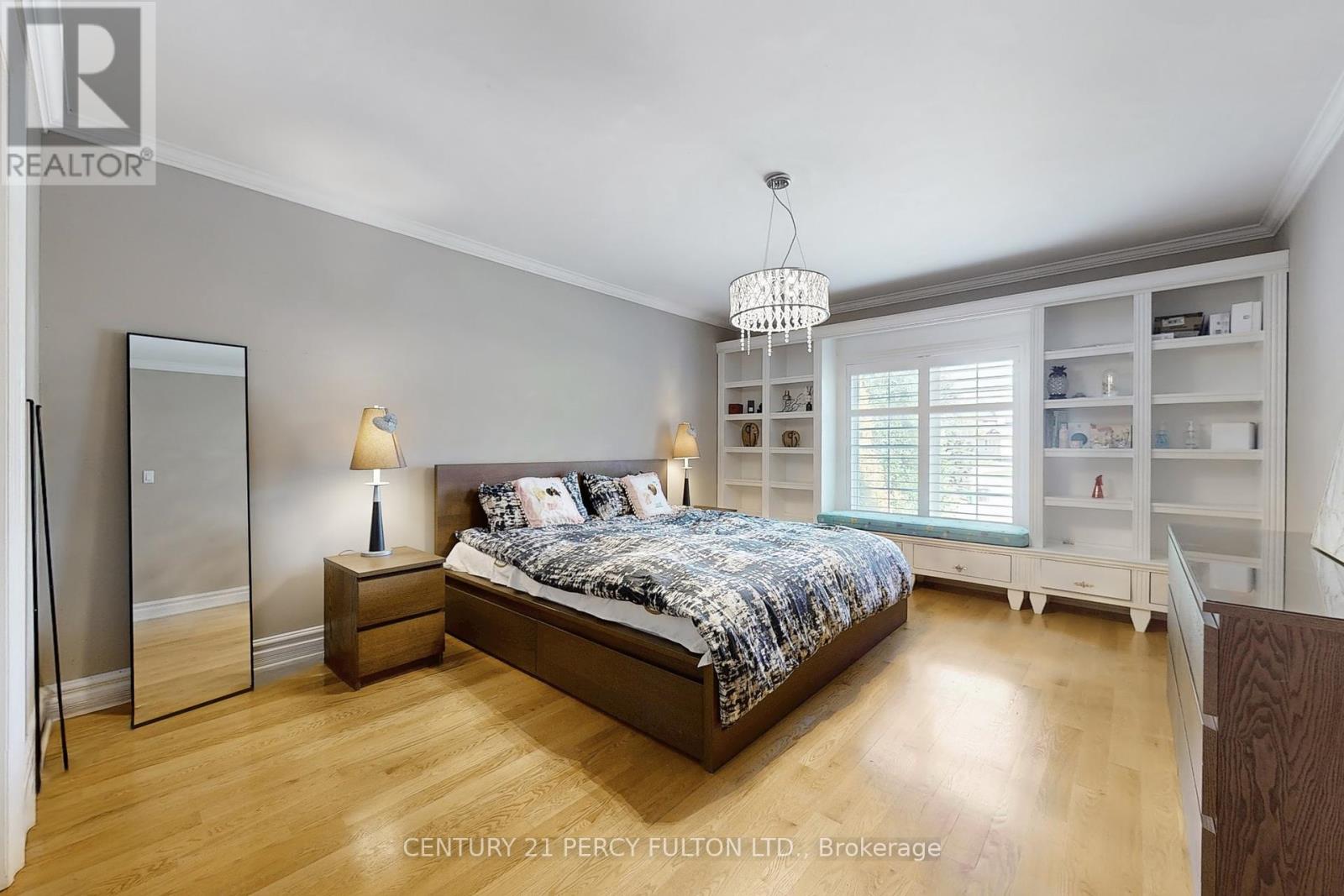 1832 Chesbro Court, Mississauga, Ontario  L5H 4H2 - Photo 26 - W12378097