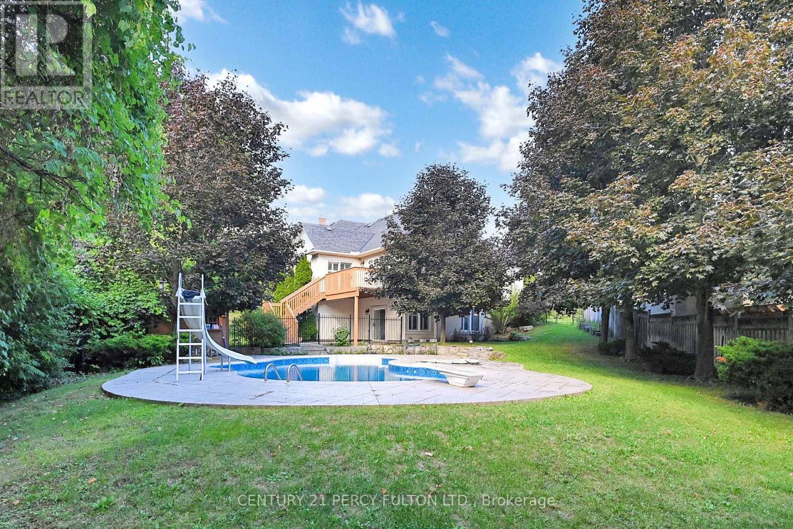 1832 Chesbro Court, Mississauga, Ontario  L5H 4H2 - Photo 45 - W12378097