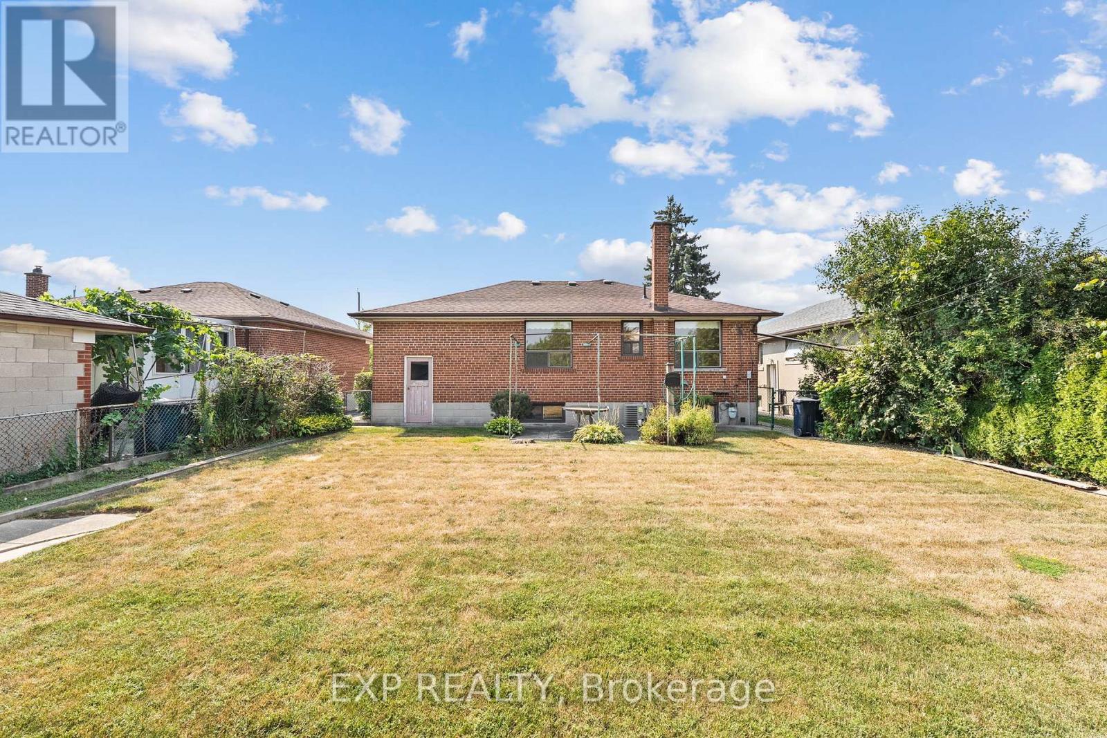 84 Tavistock Road, Toronto, Ontario  M3M 2N9 - Photo 35 - W12378150