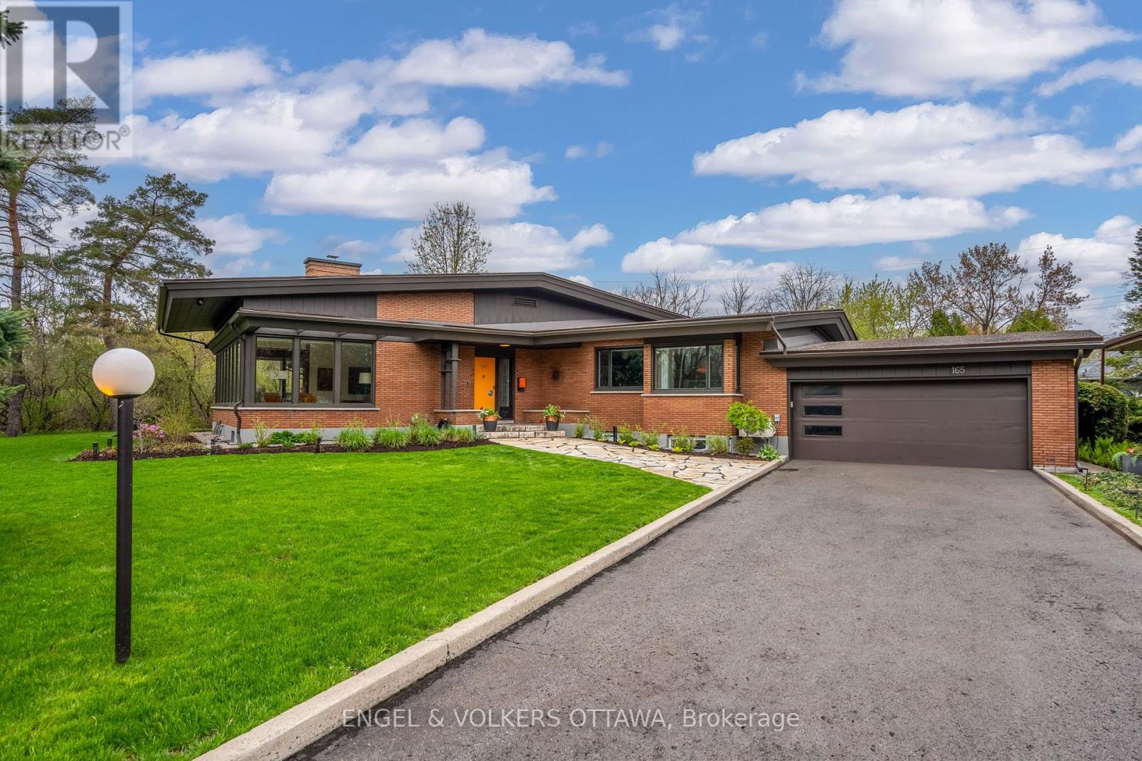 Property at 165 ISLAND PARK DRIVE image 1
