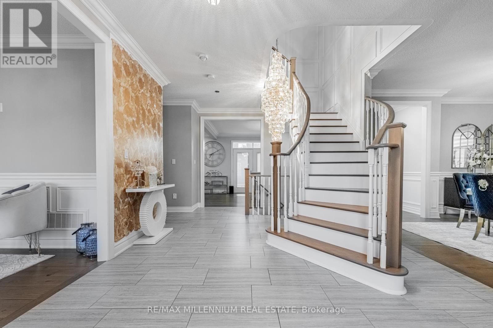 19 Mitchell Crescent, Mono, Ontario  L9W 2Z2 - Photo 4 - X12377982