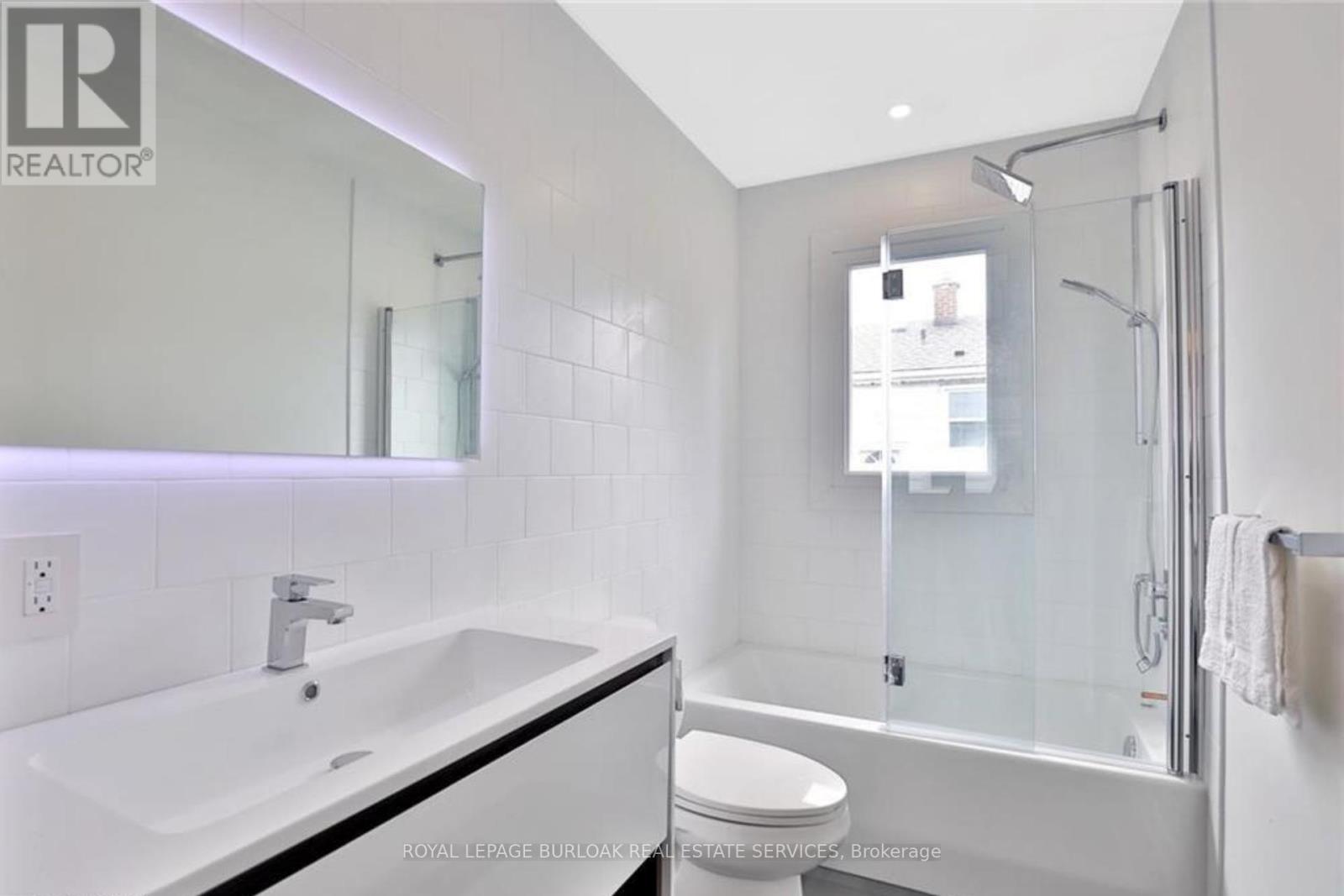 Upper - 260 West 16th Street, Hamilton, Ontario  L9C 4C6 - Photo 10 - X12378039