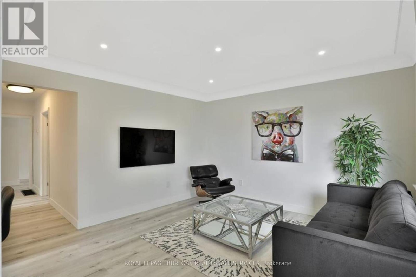 Upper - 260 West 16th Street, Hamilton, Ontario  L9C 4C6 - Photo 7 - X12378039
