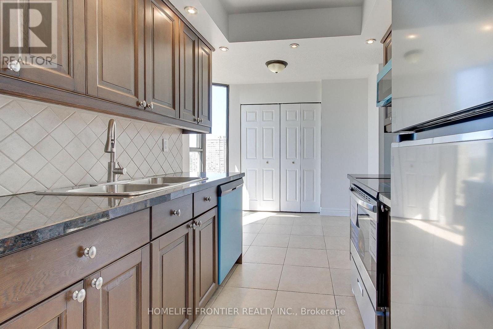 1906 - 80 Antibes Drive, Toronto (Westminster-Branson), Ontario  M2R 3N5 - Photo 16 - C12378166