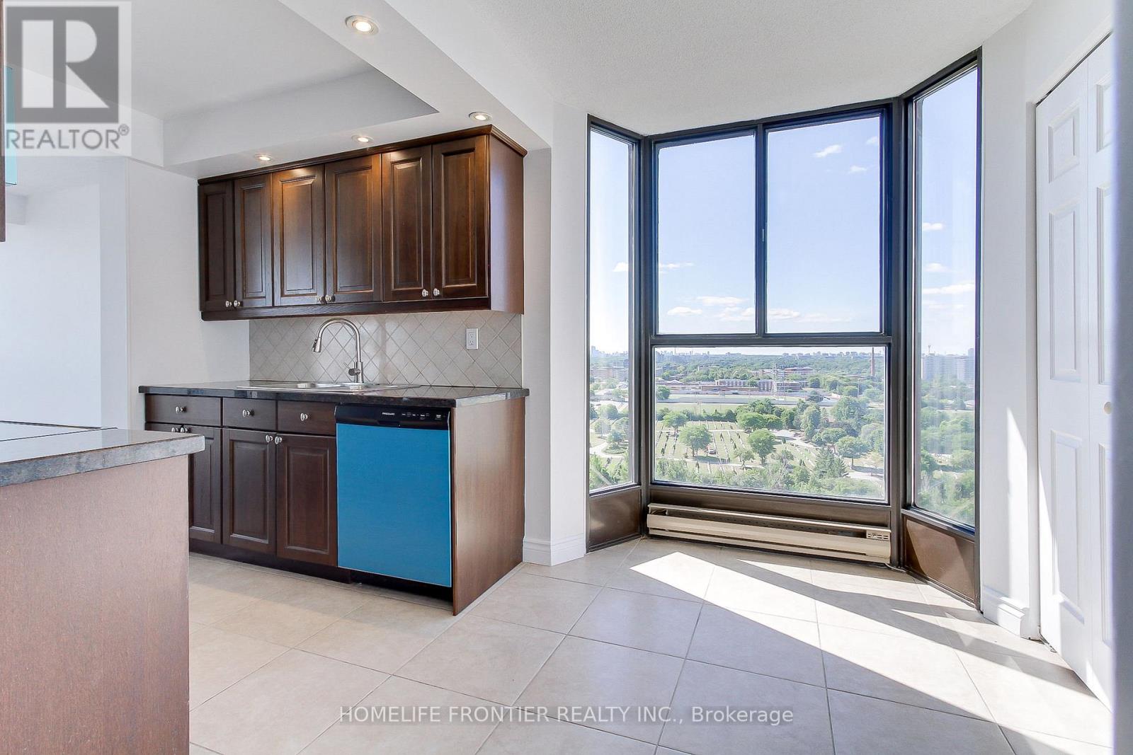1906 - 80 Antibes Drive, Toronto (Westminster-Branson), Ontario  M2R 3N5 - Photo 18 - C12378166
