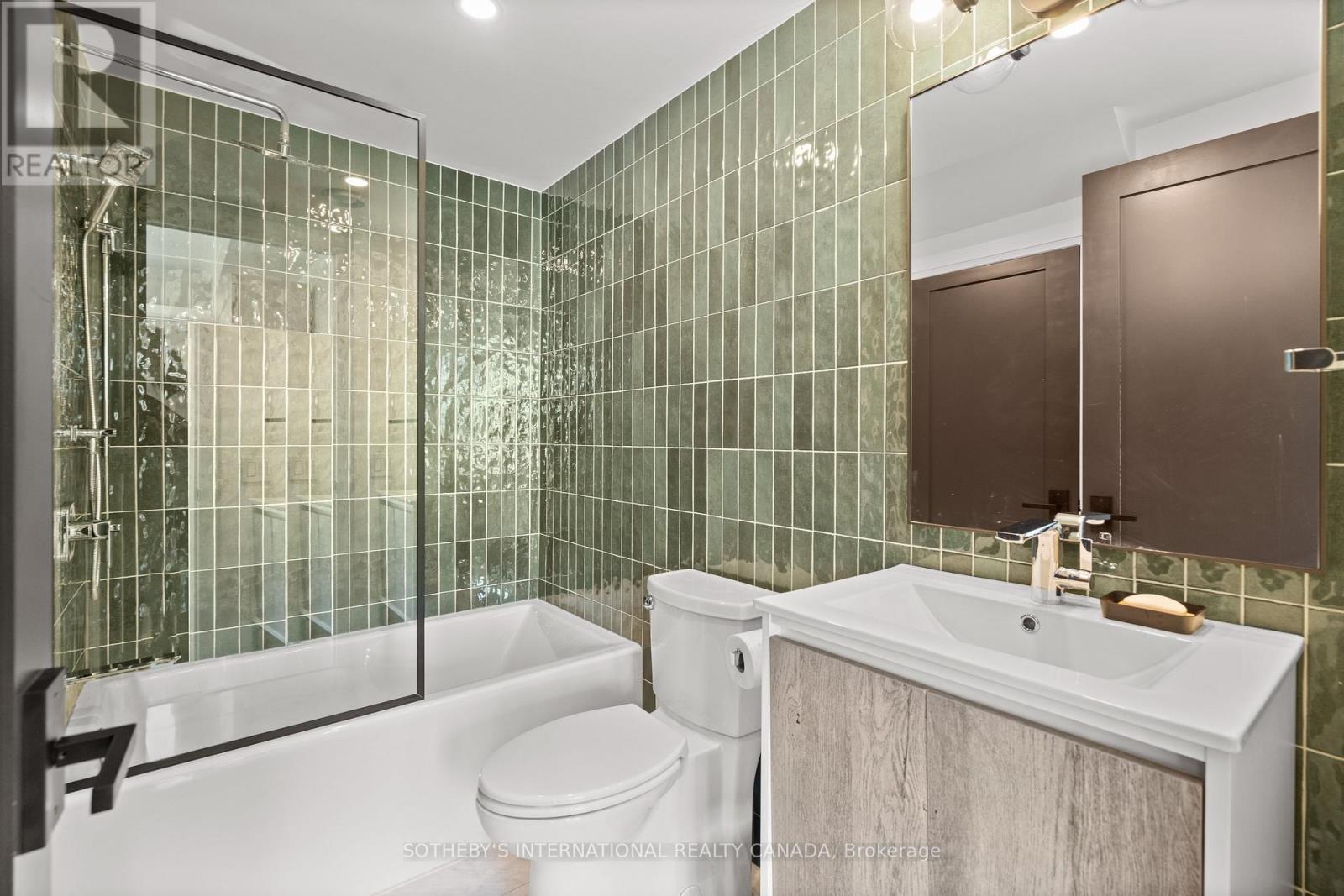 Ph 1005w - 500 Queens Quay, Toronto, Ontario  M5V 3K8 - Photo 14 - C12378167