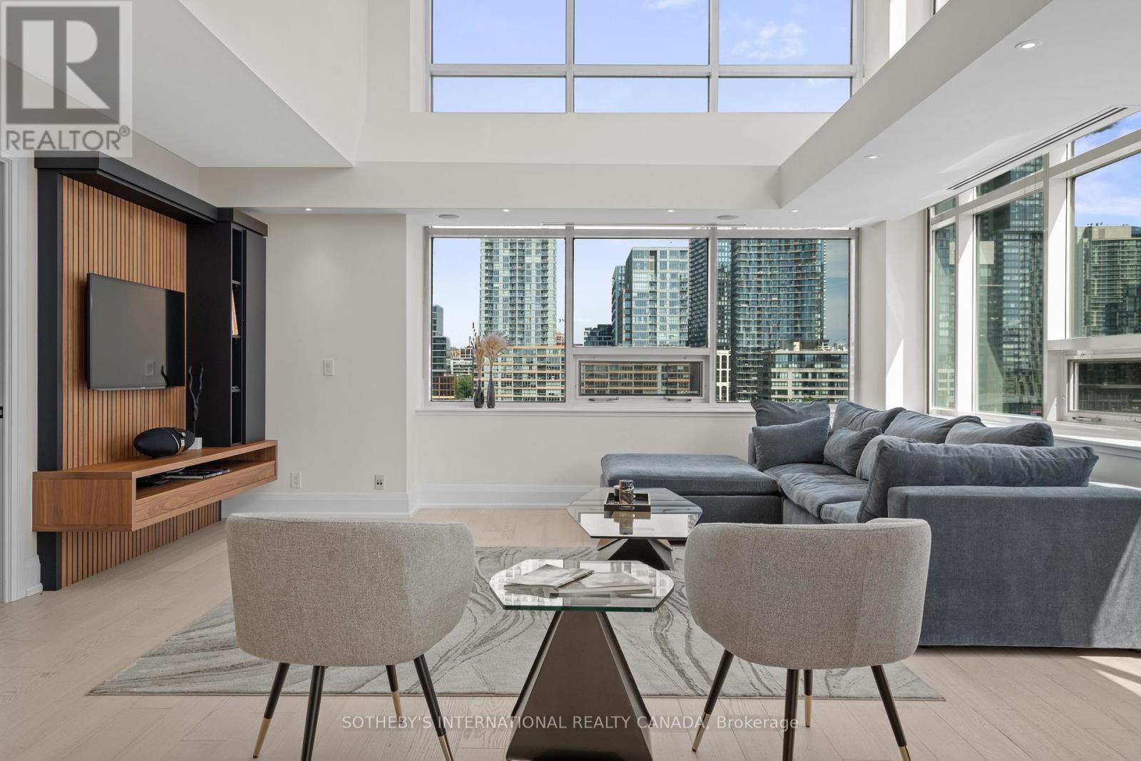 Ph 1005w - 500 Queens Quay, Toronto, Ontario  M5V 3K8 - Photo 4 - C12378167