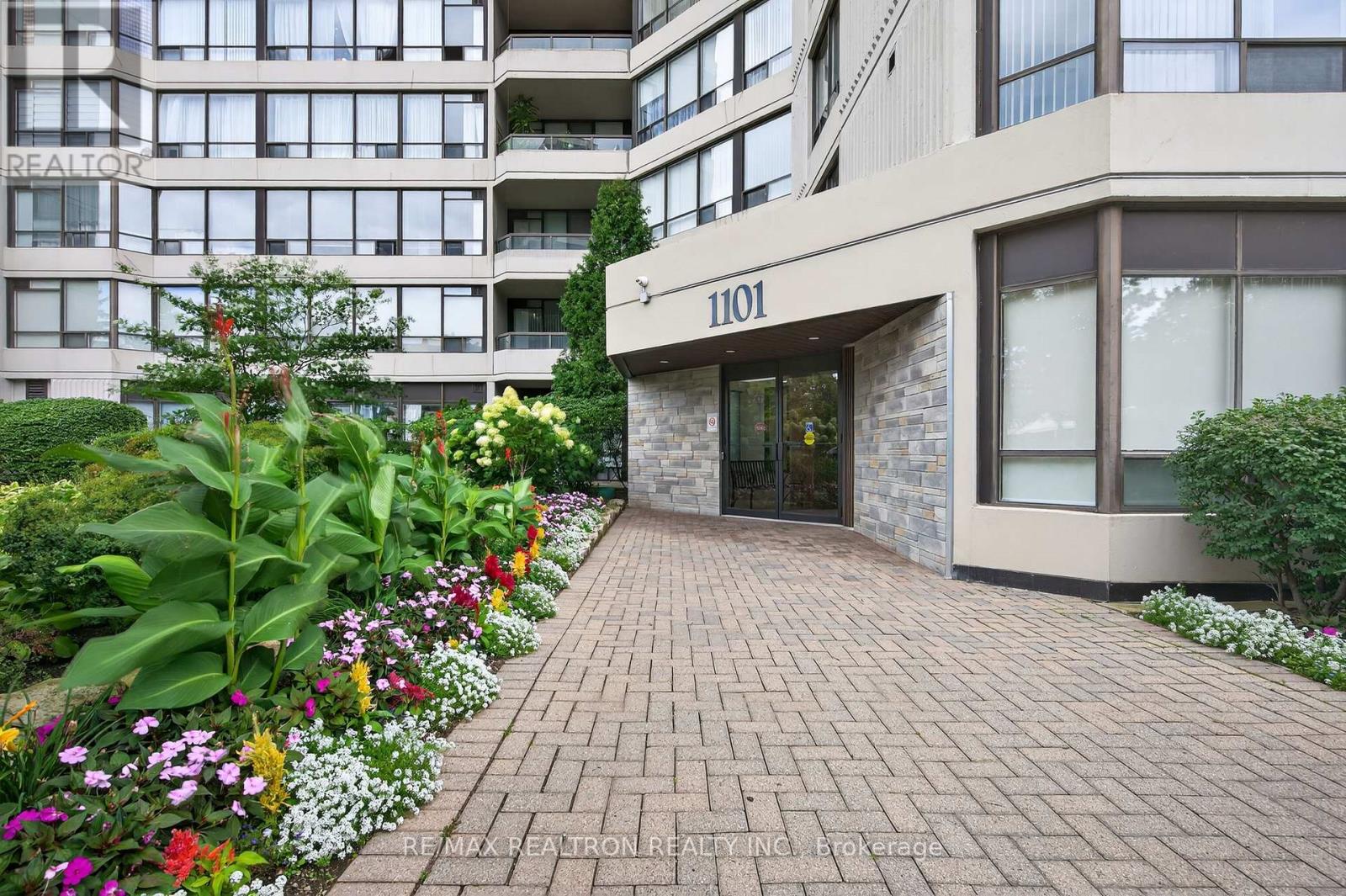 602 - 1101 STEELES AVENUE W, Toronto, Ontario