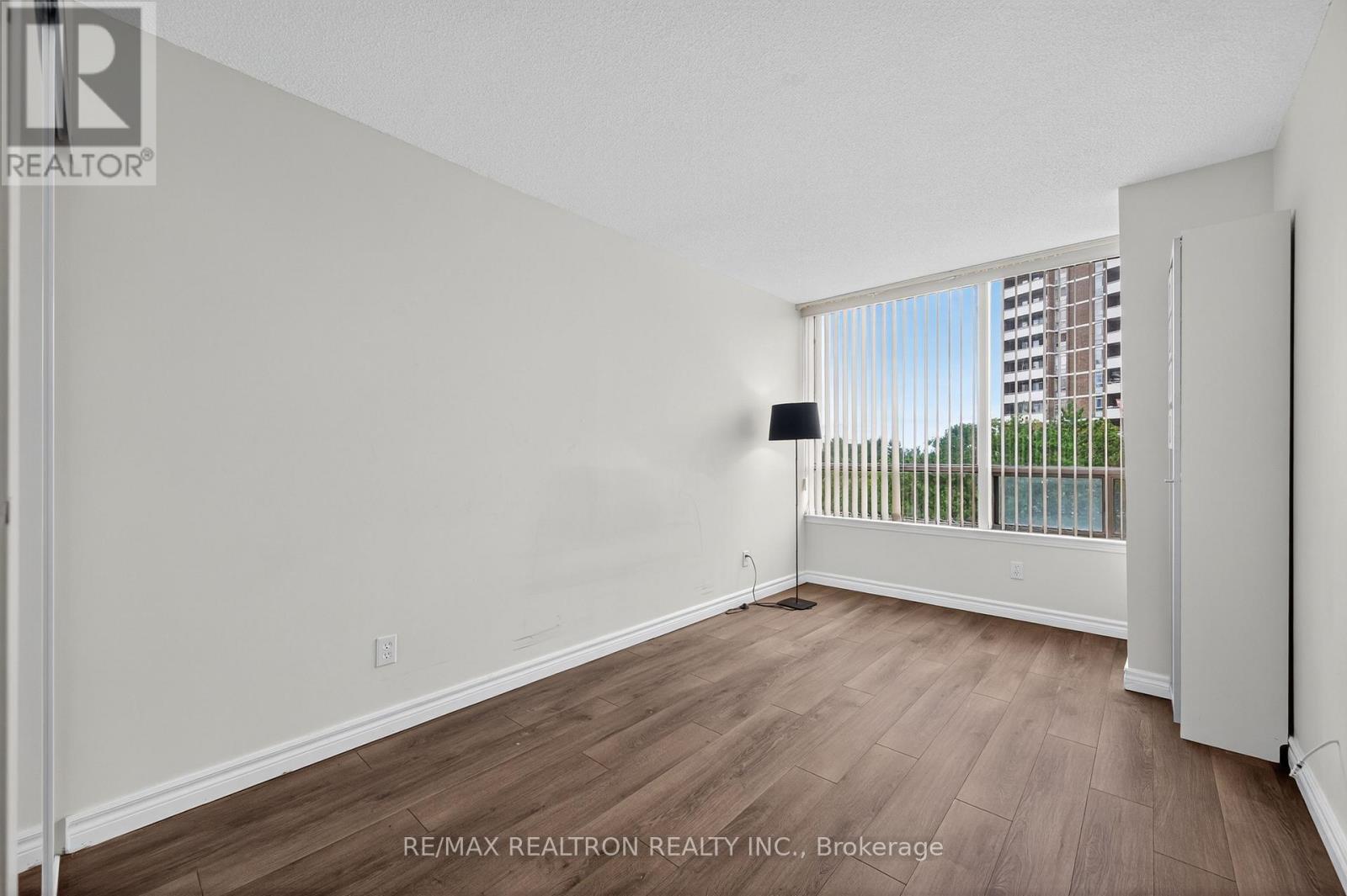 602 - 1101 Steeles Avenue W, Toronto (Westminster-Branson), Ontario  M2R 3W5 - Photo 10 - C12378180