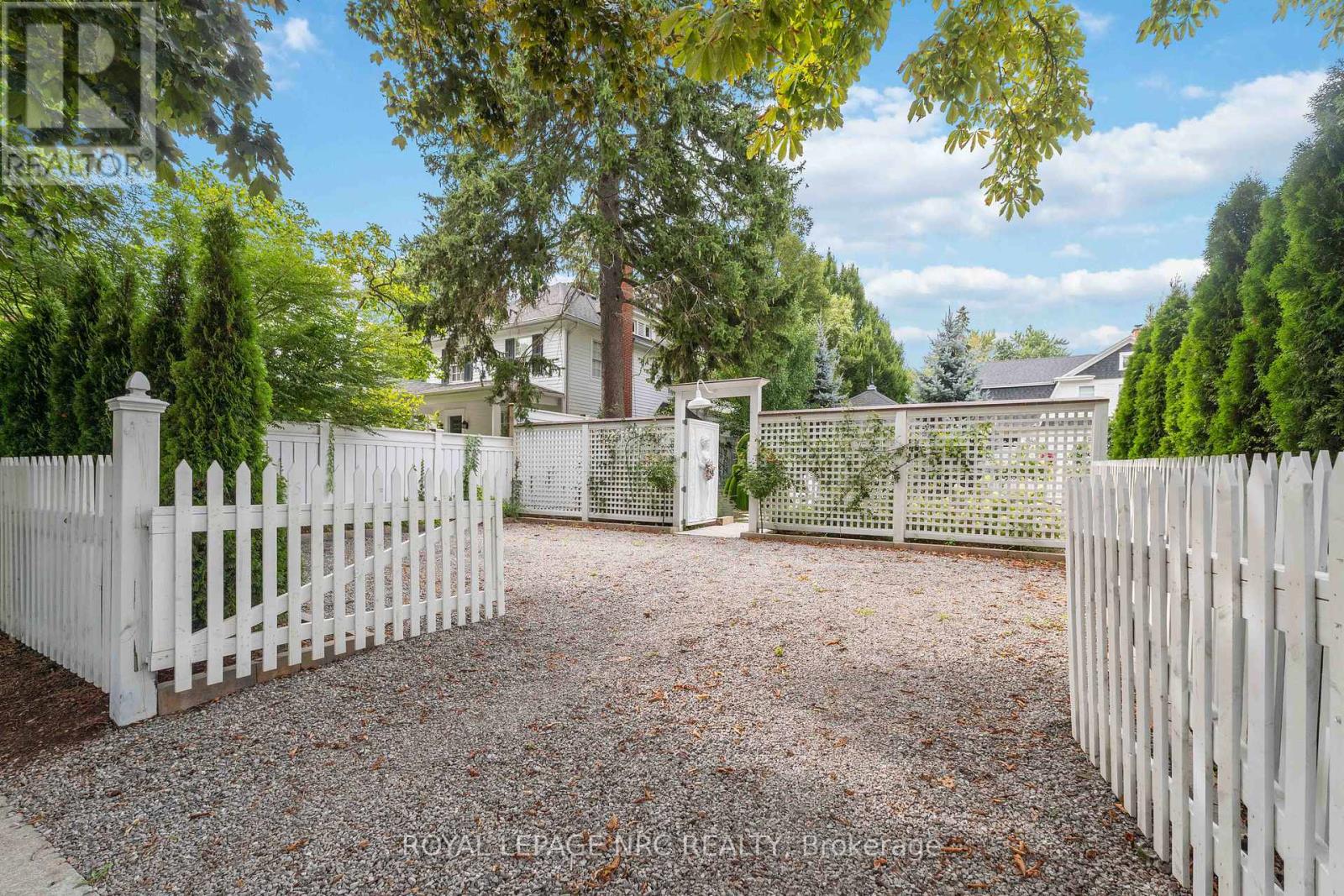 94 Prideaux Street, Niagara-On-The-Lake, Ontario  L0S 1J0 - Photo 5 - X12150896