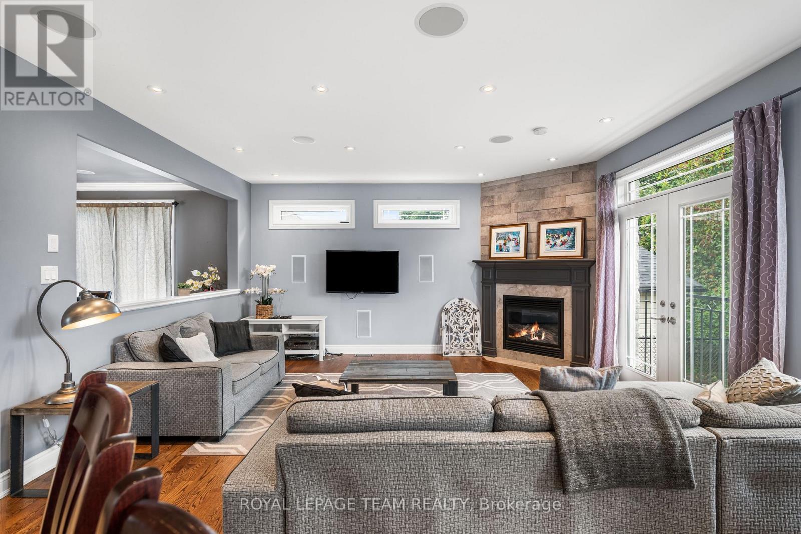 49 Savuto Way, Ottawa, Ontario  K2G 2T2 - Photo 13 - X12378253